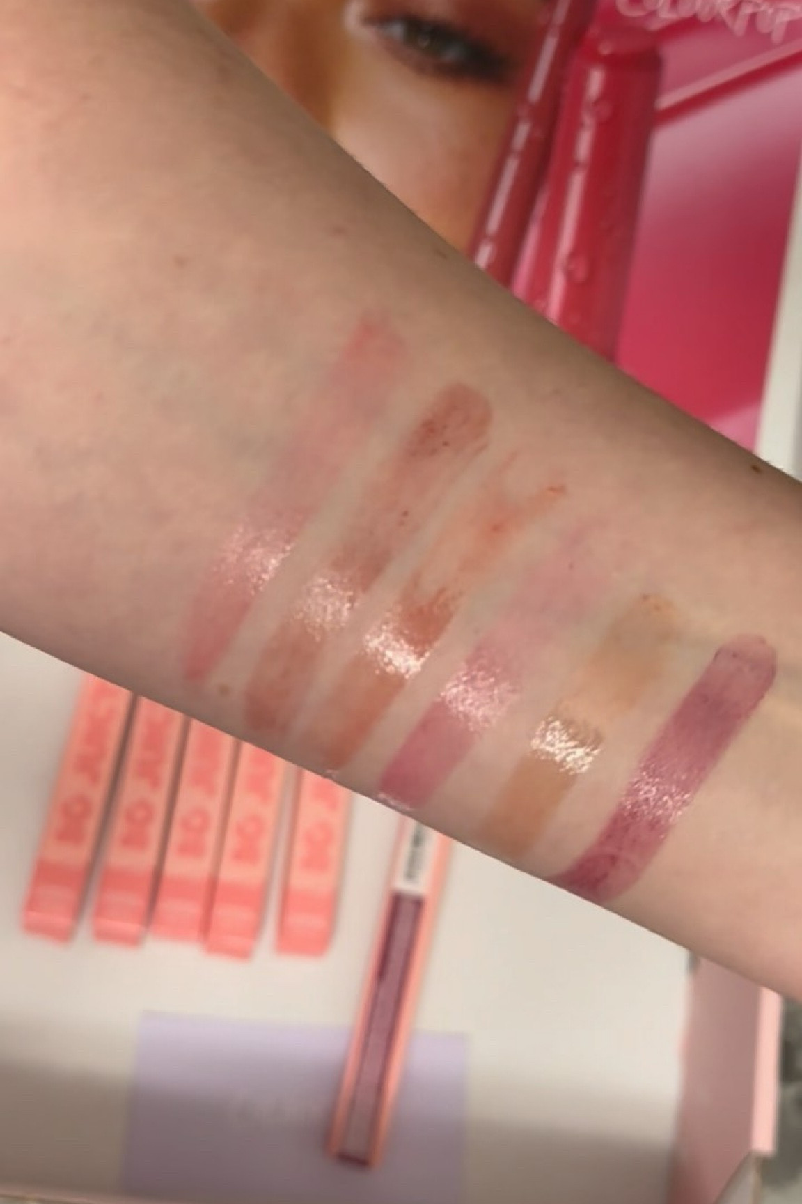 The @colourpopcosmetics So Juicy Plumping Gloss Balms have quickly become my favorite every day product - specifically the shade “Vacay Mode.” I already bought two backups of it because it’s my perfect every day color and product weight. 

#colourpopme #colourpopsojuicy #colorpopcosmetics