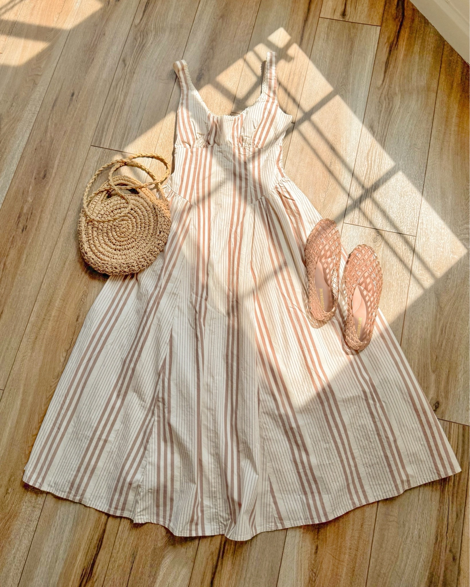 100% cotton summer dress. @abercrombie dress. runs tts!

#LTKSeasonal #LTKootd #LTKSaleAlert