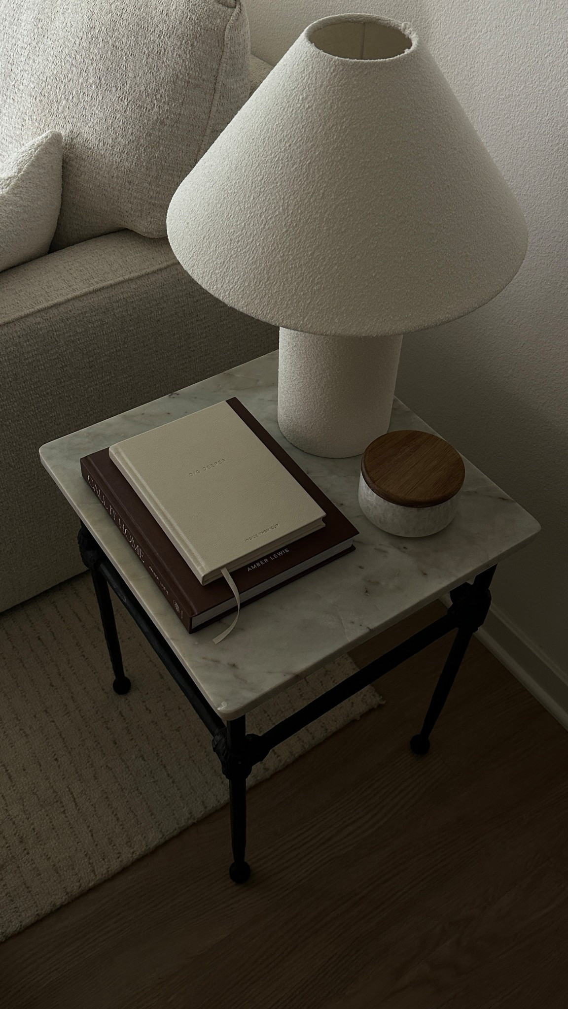 Marble side table 
Stunning.