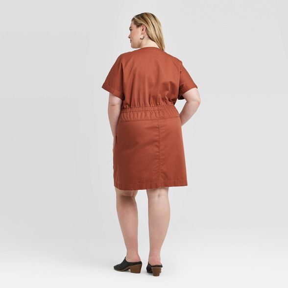 Women's Plus Size Short Sleeve V-Neck Front Zip Elastic Waist Dress - Universal Thread™ | Target