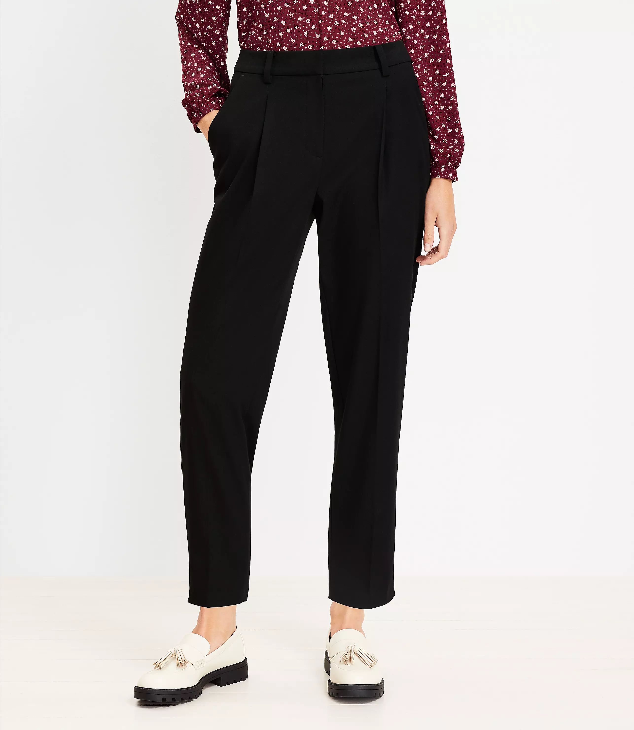 Petite Pleated Pull On Slim Pants in Brushed Flannel | LOFT