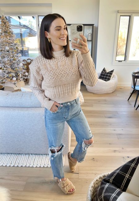 F A S H I O N \ winter outfit that will be on repeat - high waisted jeans and a sweater🫶🏻

Slides
Amazon 

#LTKSeasonal #LTKstyletip