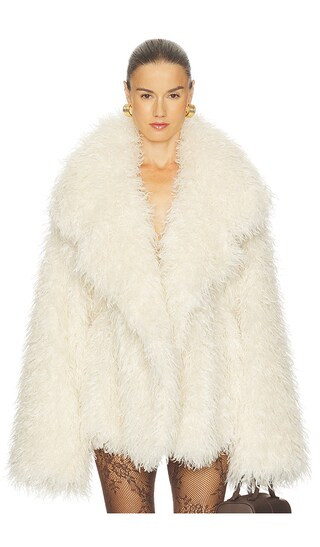 Sleeping Bag Coat Short in Cream | Revolve Clothing (Global)