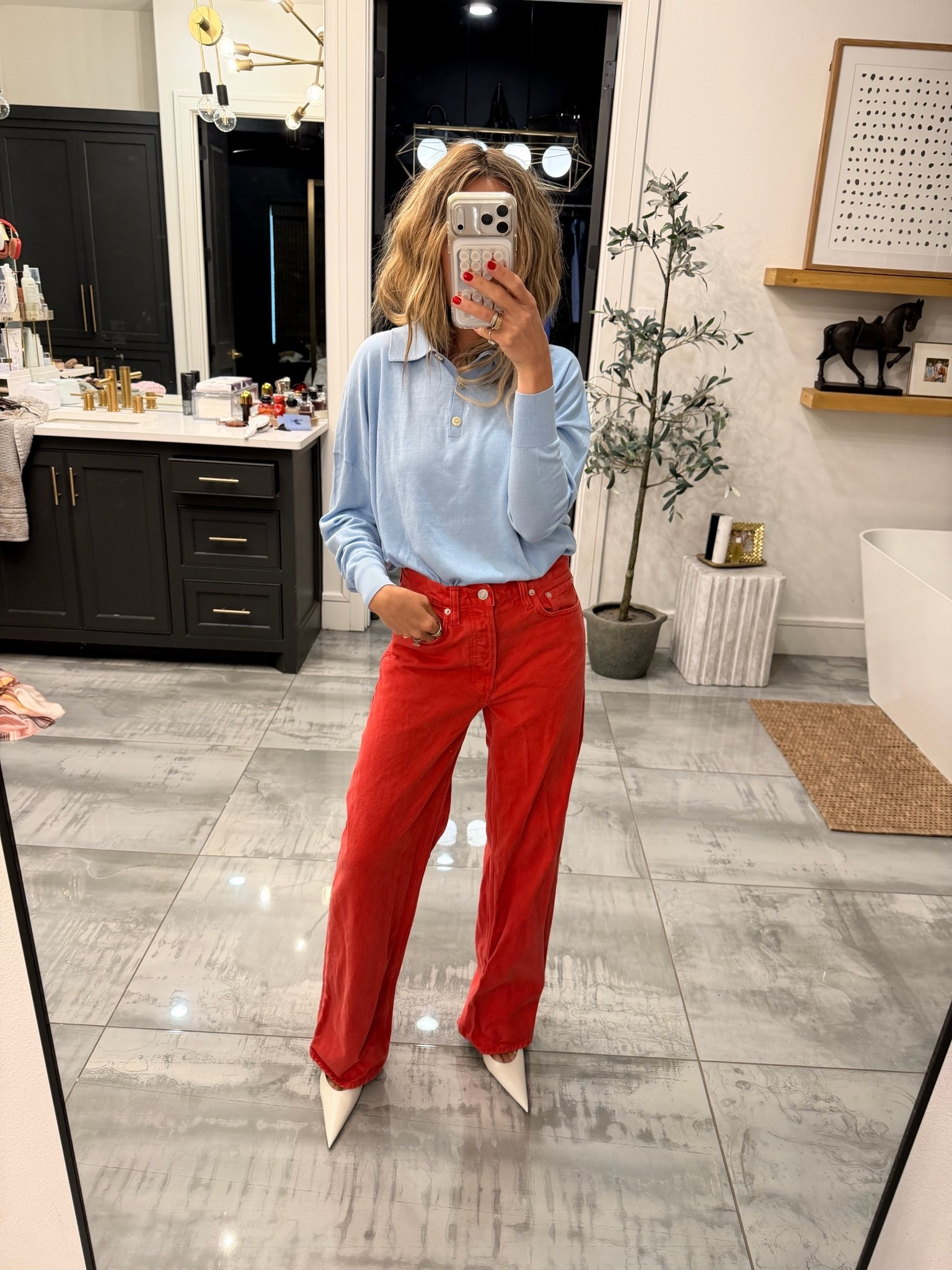 Xs in top, 24 in jeans and shoes are true to size
