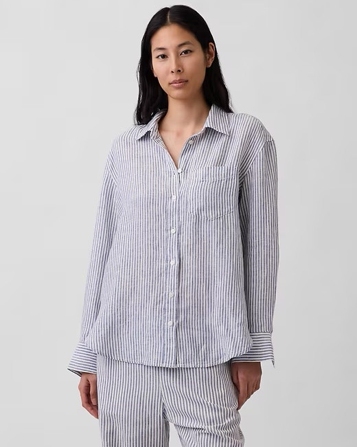 My favorite place @gap for linen! Easy and comfortable,especially for the hotter days to come.

#LTKSeasonal #LTKOver40 #LTKActive