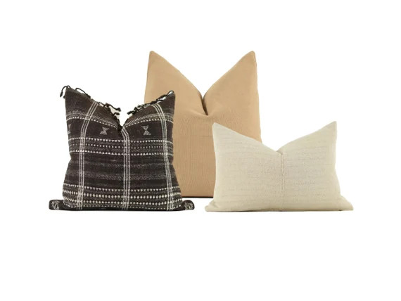 Read the full title
    Tan and Brown Pillow Combination | Etsy (US)