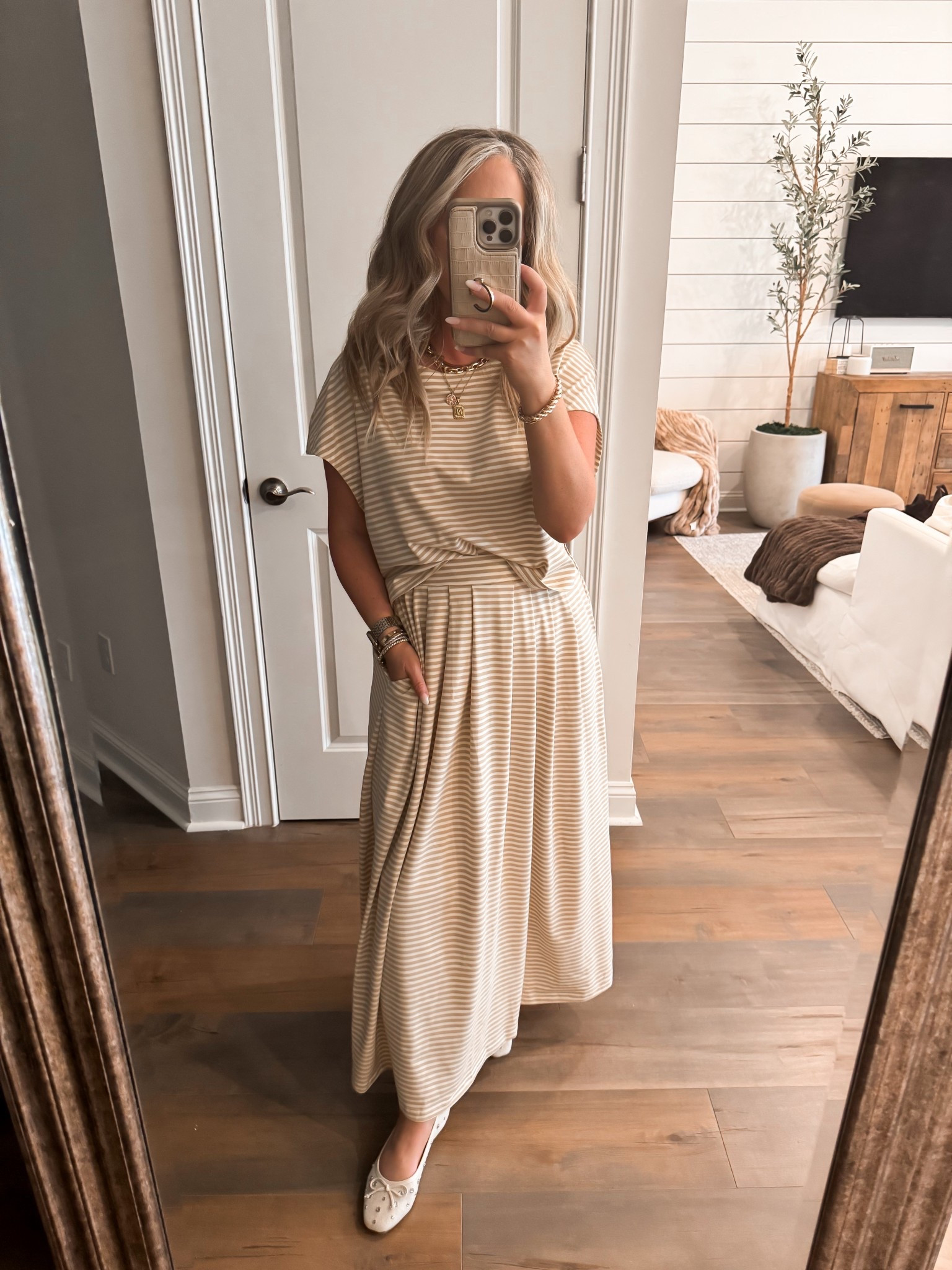 Amazon fashion Amazon finds teacher outfit casual workwear outfits fall outfit fall fashion fall workwear, skirt set with pockets size small

#LTKFindsUnder50 #LTKWorkwear