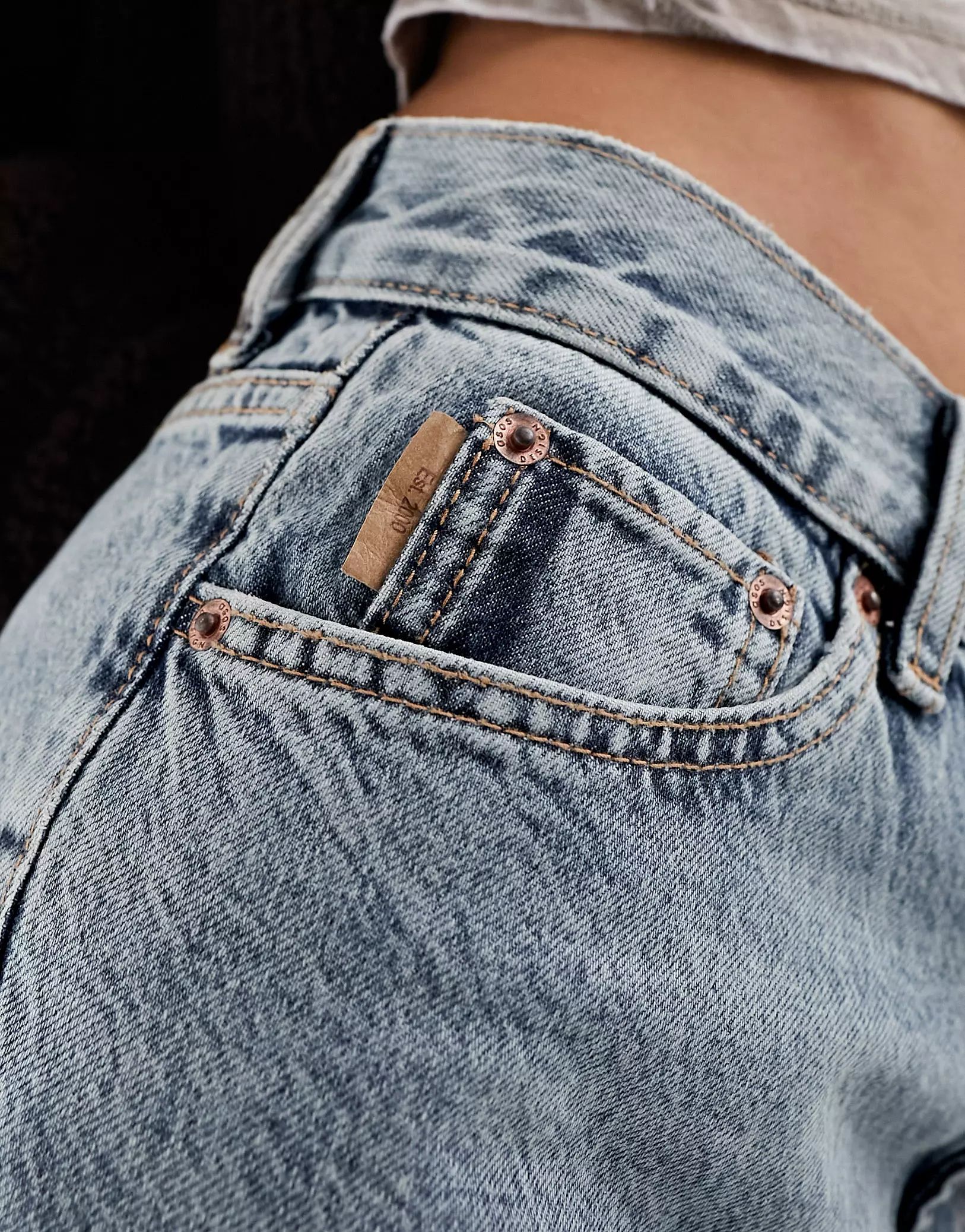 ASOS DESIGN 90s straight leg jeans in light blue | ASOS (Global)