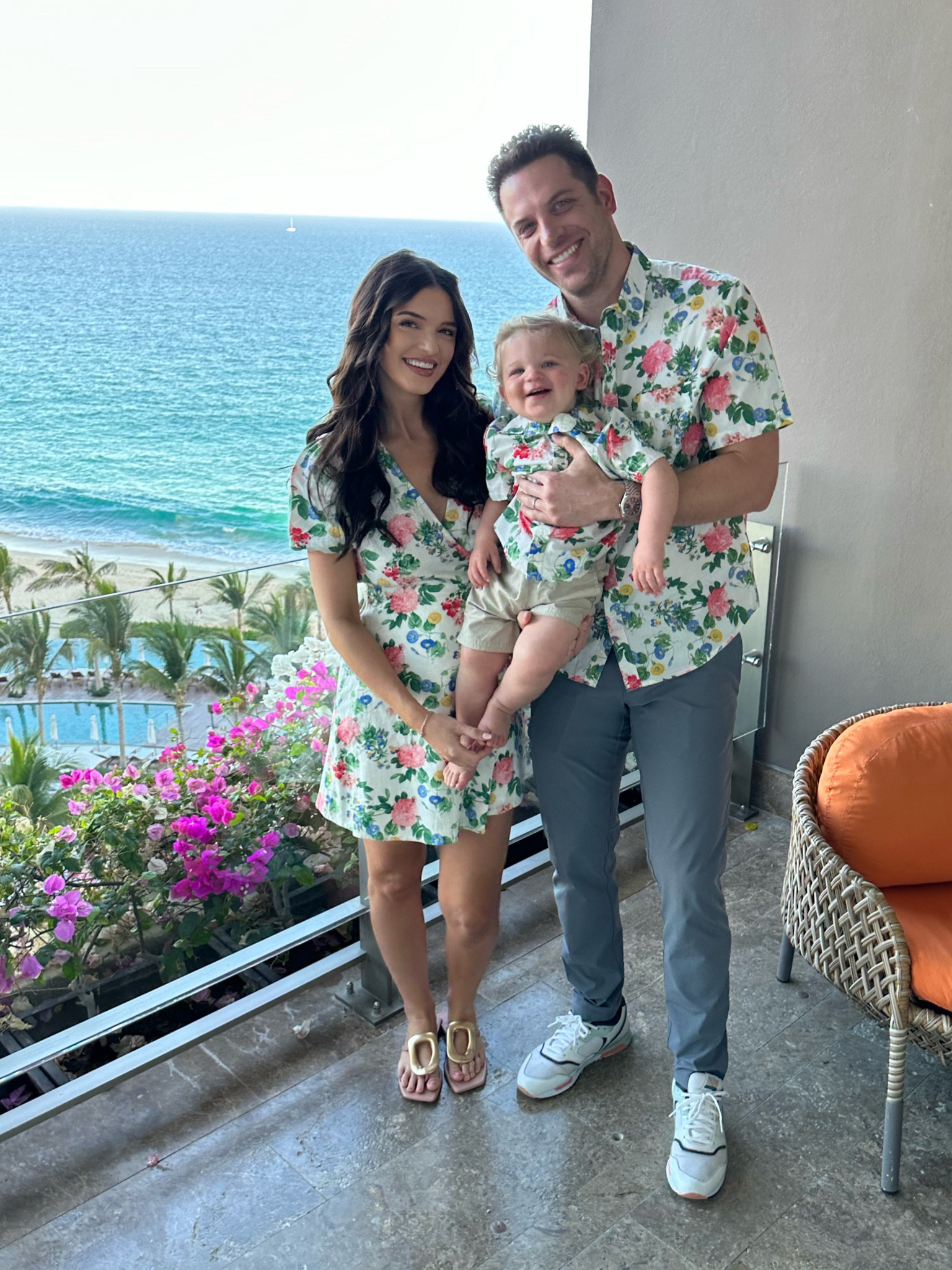 30% off Family matching! Ends tonight 🌺  has sizes for baby boys/girls & big boys/girls and different options of styles!