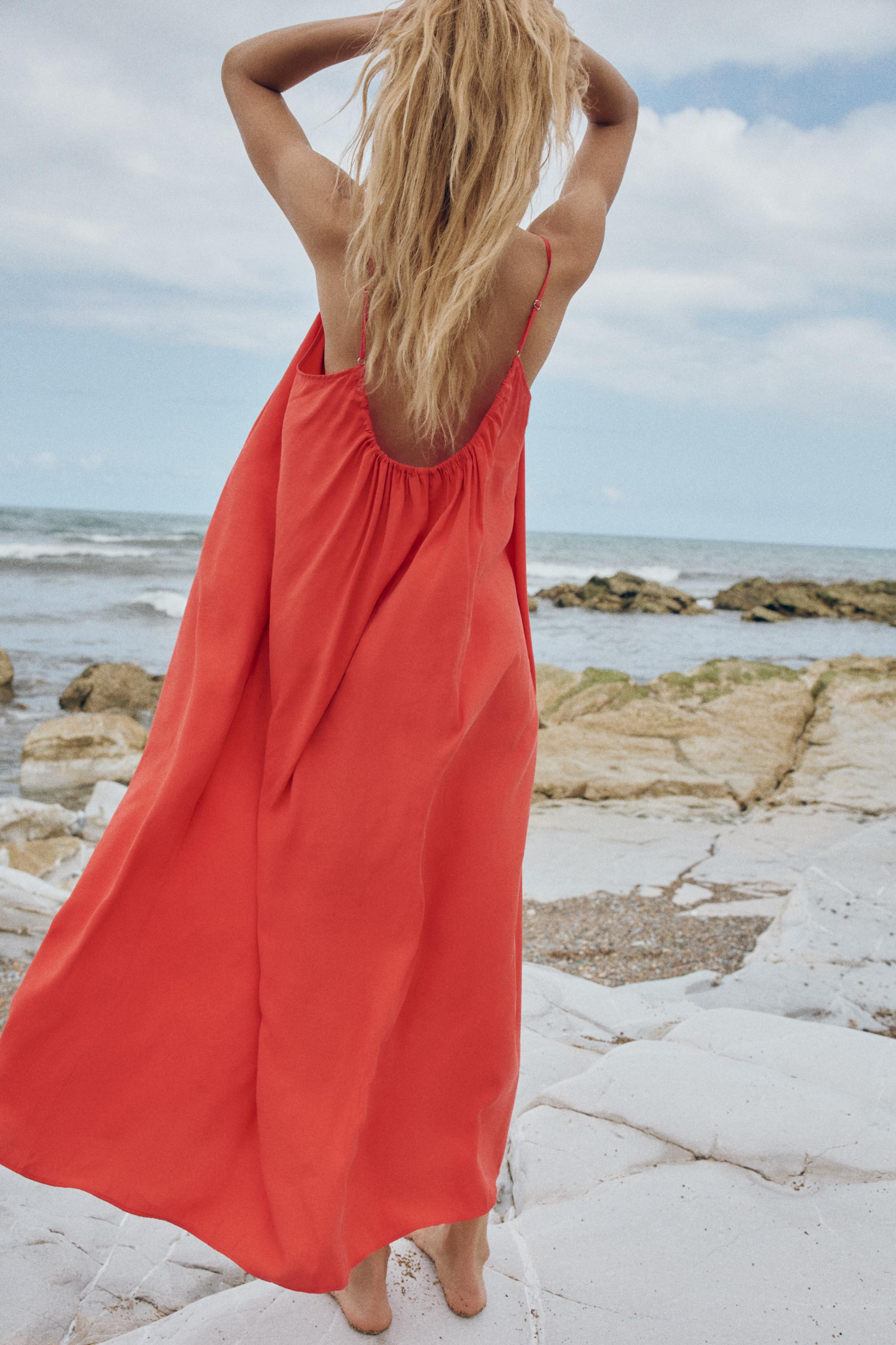 Description | Zara UK