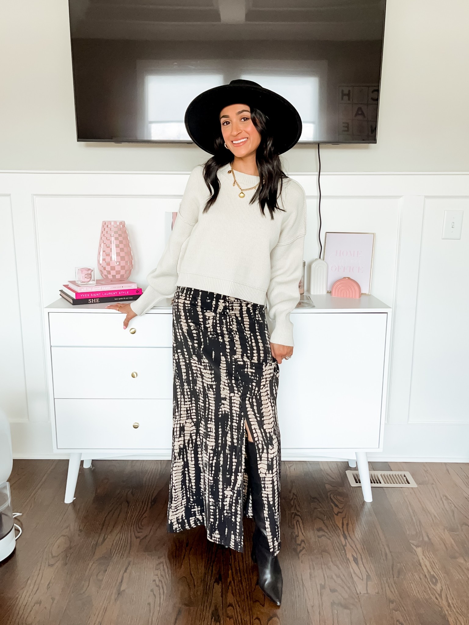 Maxi skirt
Sweater outfit inspo


#LTKStyleTip #LTKSaleAlert #LTKFindsUnder50