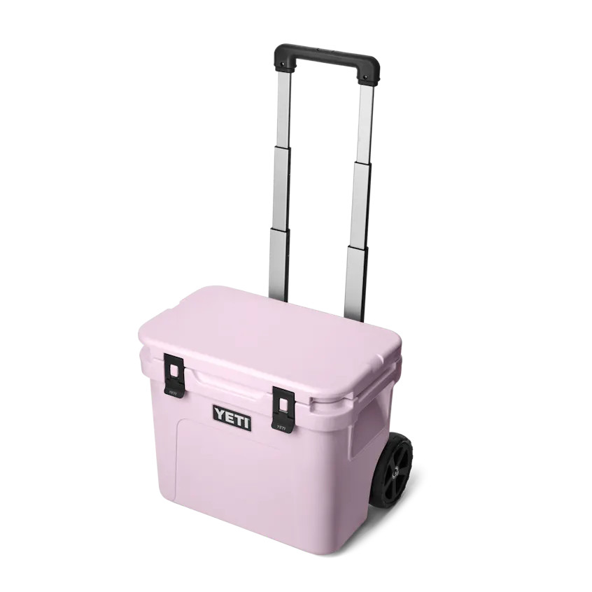32 Wheeled Cooler | YETI US