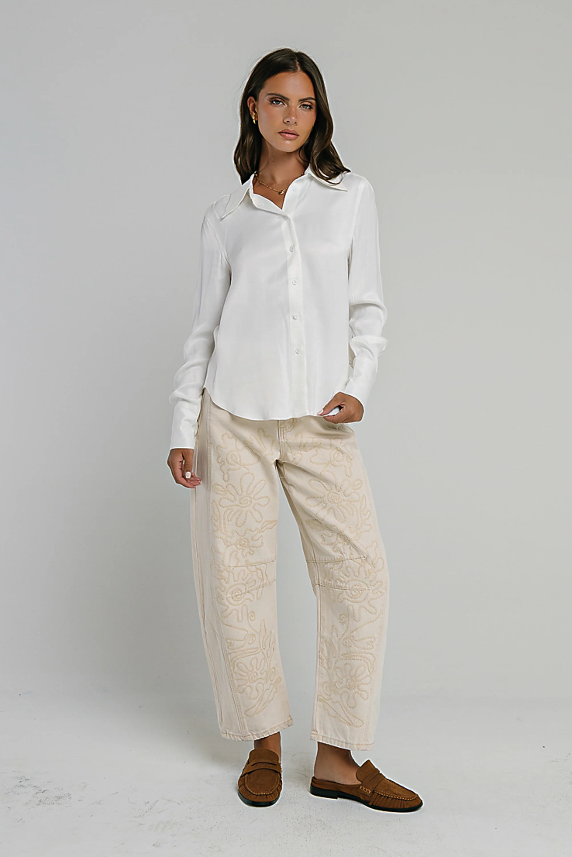 Kinsey Embroidered Barrel Jeans in Beige - FINAL SALE | Böhme US