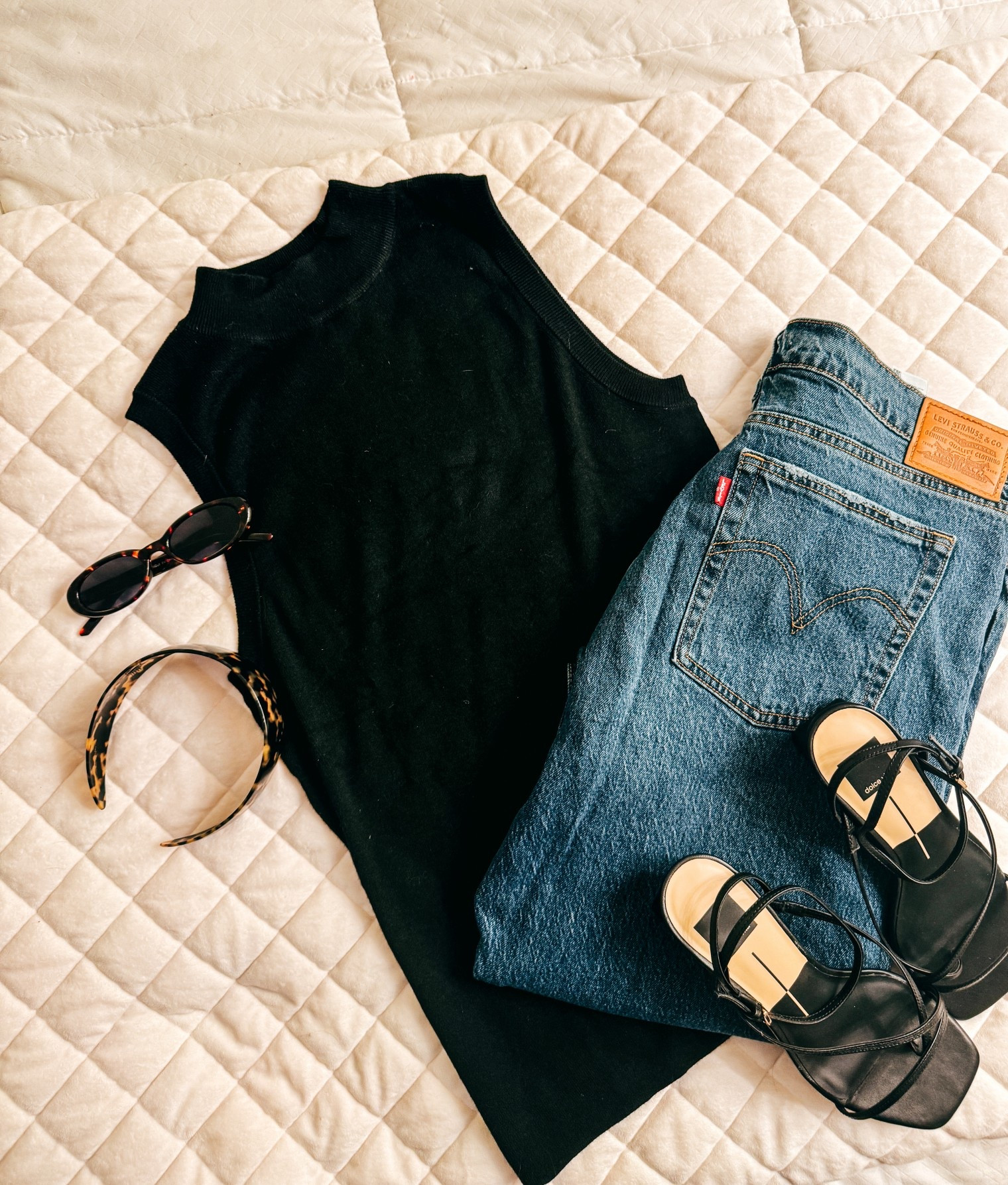 I'm not at all too proud to admit that a big part of my spring/summer wardrobe is being inspired by Carolyn Bessette Kennedy.
I'm so glad that "Love Story" has brought back the clean lines and minimalist styles of the 1990's.

Spring outfits, summer outfits, Levi's, strappy sandals, headbands, clsssics

#LTKdayinmylife #LTKootd #LTKFestival