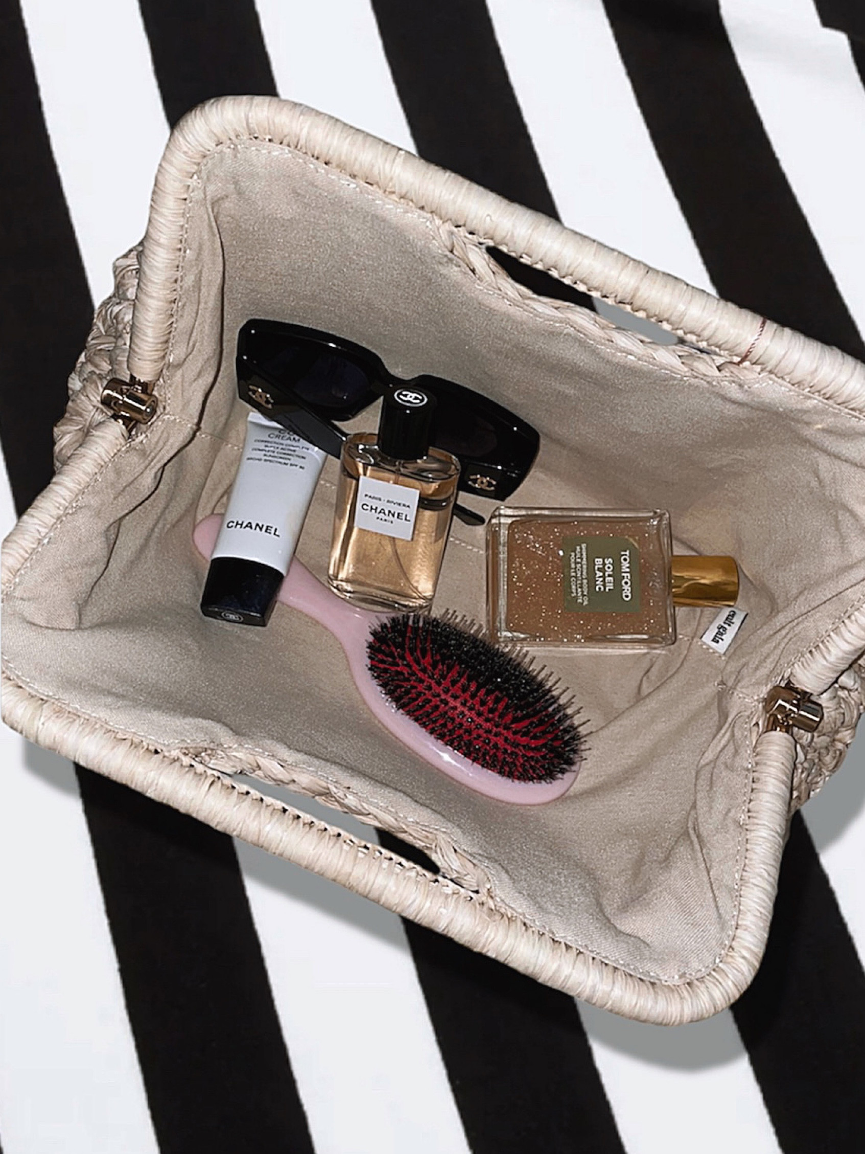 What’s in my poolside bag! Follow @hollyjoannew to get beach resort vacation + summer ready! Xx 

#LTKtravel #LTKbeauty #LTKstyletip