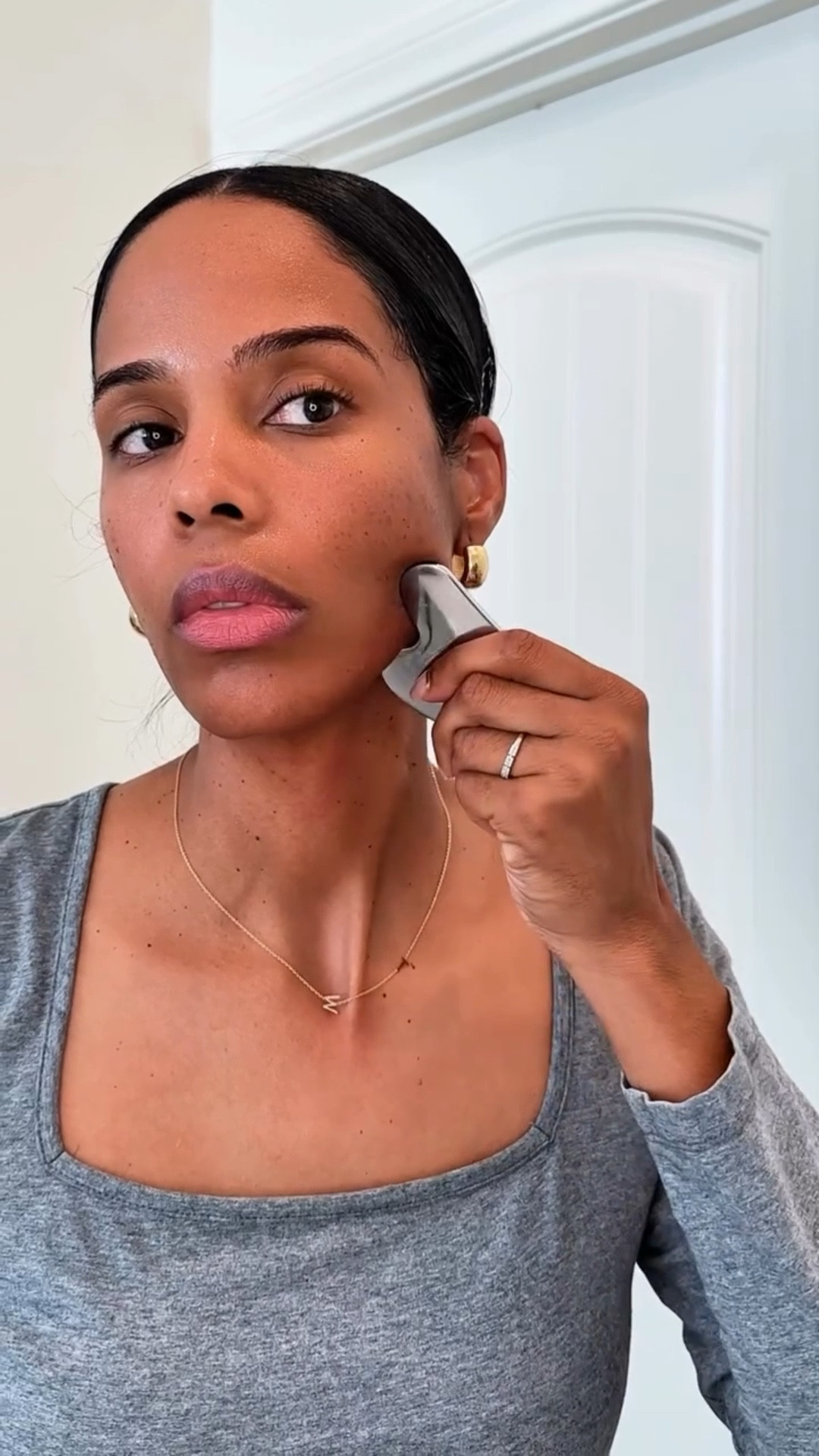 We don’t talk enough about how much stress our skin holds.

So I stopped thinking about prevention as “anti-aging” and started thinking about support. A few intentional minutes to release tension, de-puff, and reset my face.

#ad These @yeamon_beauty tools make it easy, cool metal, sculpting shapes, and that calm, awake feeling after. This is care that adds up over time. Because what you do now is what shows up later.

#guasha #skincare #antiaging #faceyoga #naturalbeauty #puffiness

#LTKBeauty #LTKGiftGuide #LTKselfcare