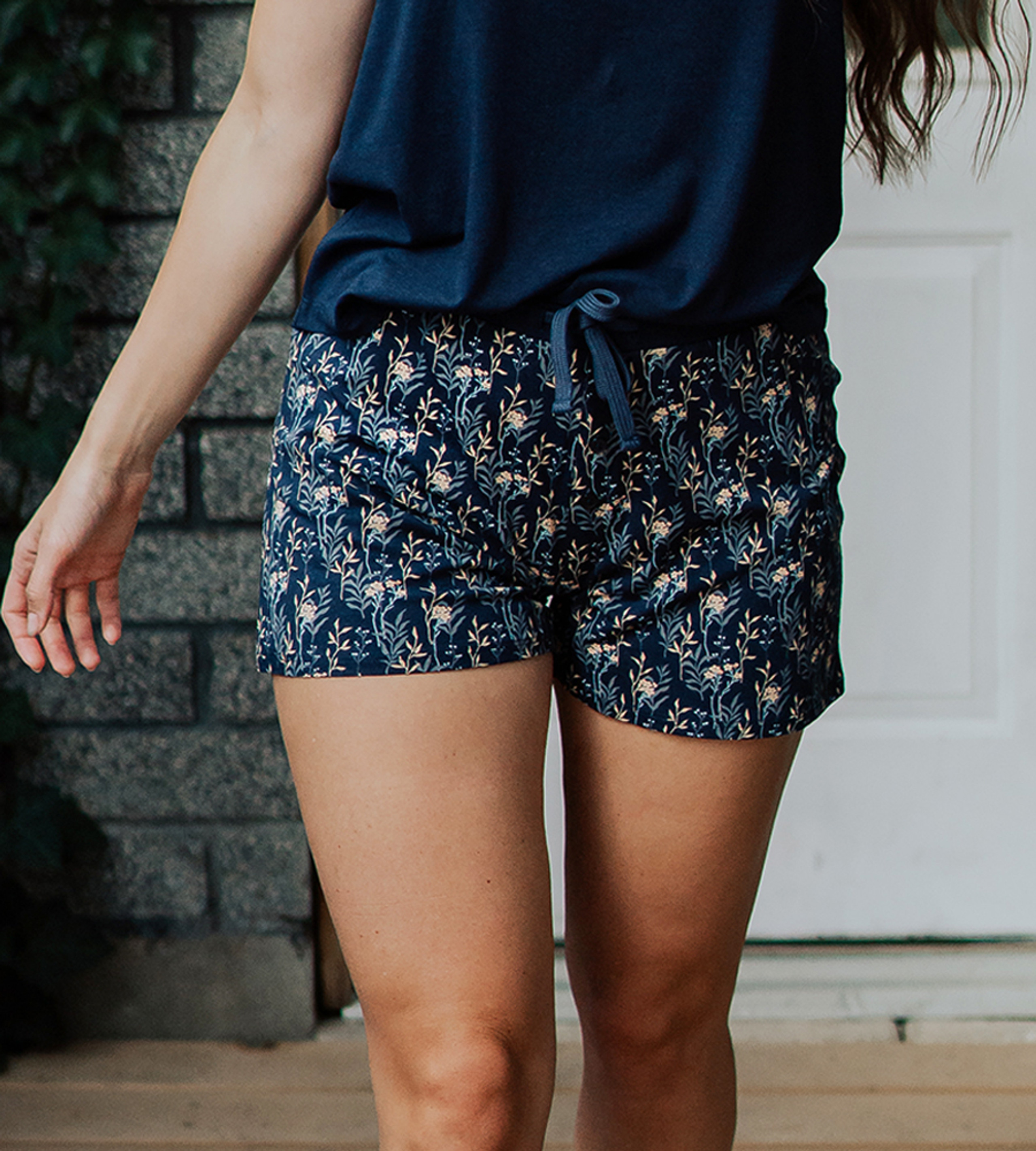 Women's Bamboo Sleep Short - Midnight Floral Print | Cariloha