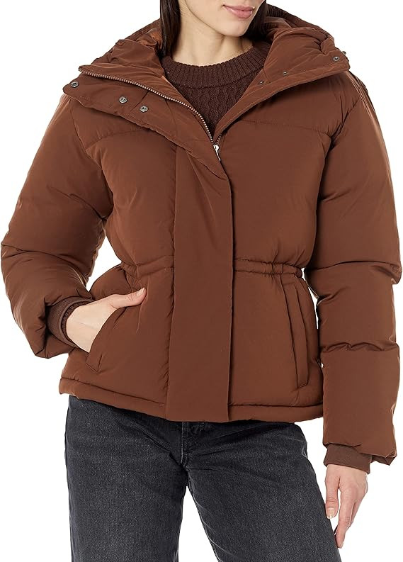 Amazon Essentials Women's Short Waisted Puffer Jacket (Available in Plus Size) | Amazon (US)