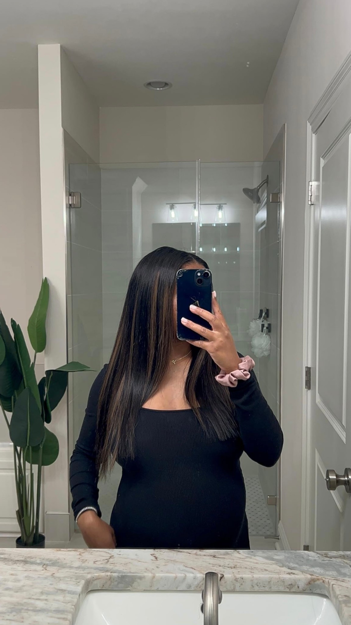 been using this brand since 2023🤭 some extra details: box 1: 18 inch - 120g - 7pcs color: #1B/6/1B Balayage Natural Black to Chestnut Brown box 2: 18 inch - 120g - 7pcs color: #1B Natural Black

#ltkstyle #ltkbump #pregnancystyle #maternitystyle #bumpstyle #momtobe #momstyle #pregnancylife #everydayoutfit #casualstyle #neutralstyle #blackoutfit #hairgoals #beautyroutine #amazonfashion #momlife

#LTKselfcare #LTKmomlife #LTKBeauty