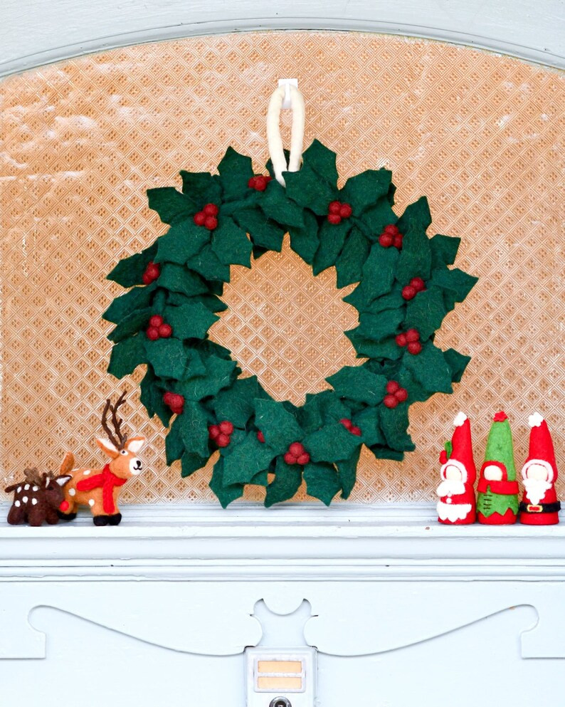 Felt Holly Wreath With Red Berries Felt Christmas Wreath - Etsy | Etsy (US)