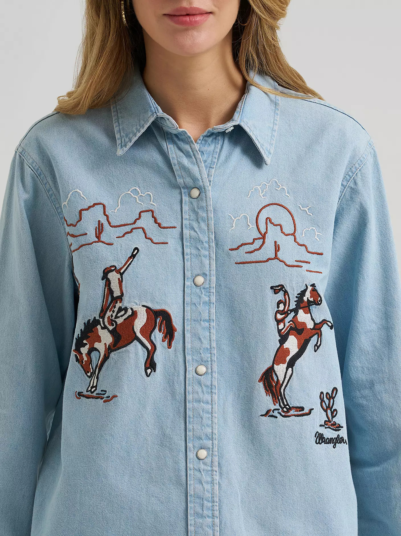 Women's Embroidered Boyfriend Western Snap Denim Shirt | Wrangler