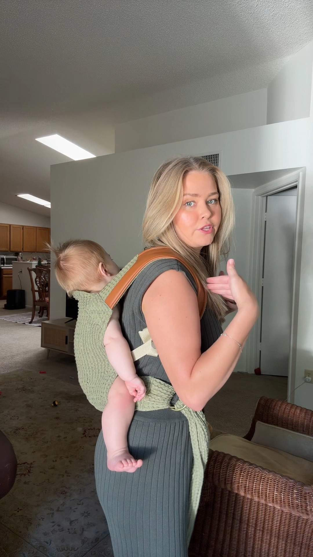 How gorgeous is this carrier?! 

#LTKBaby #LTKBump #LTKVideo