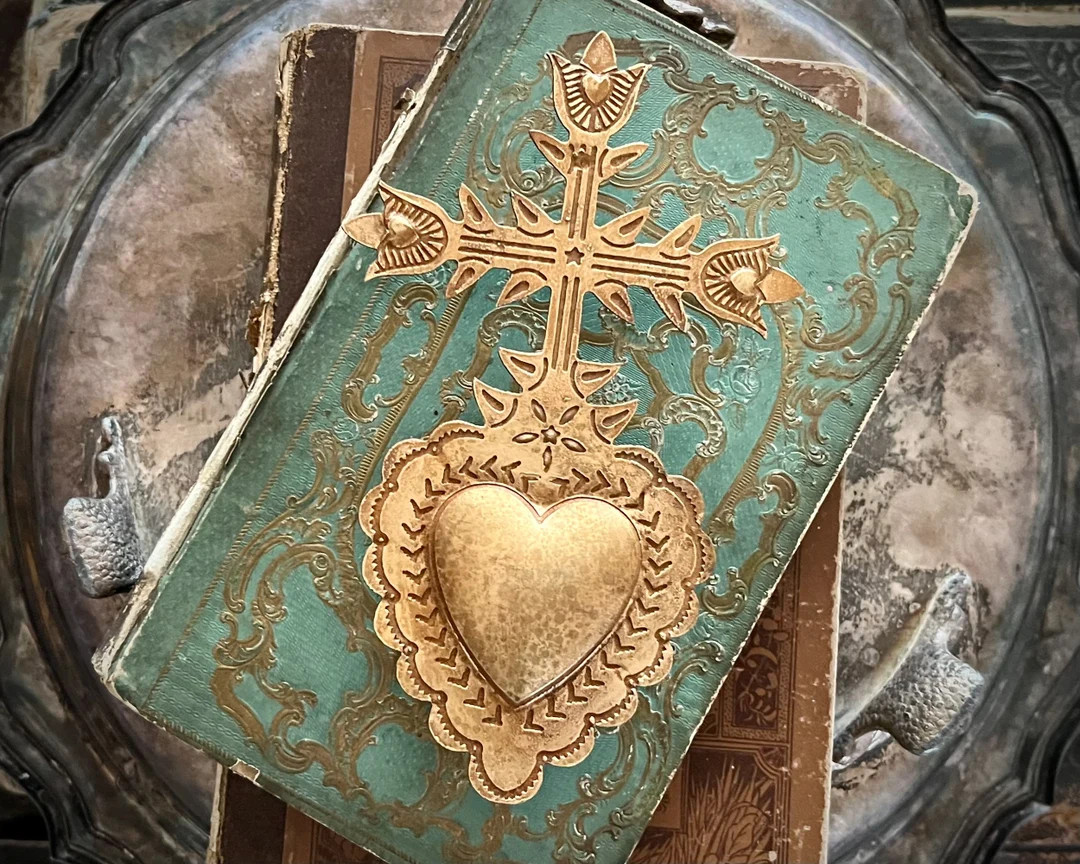 Sacred Heart, Milagro Heart, Antique Gold Cross with Heart, Catholic Heart | Etsy (US)