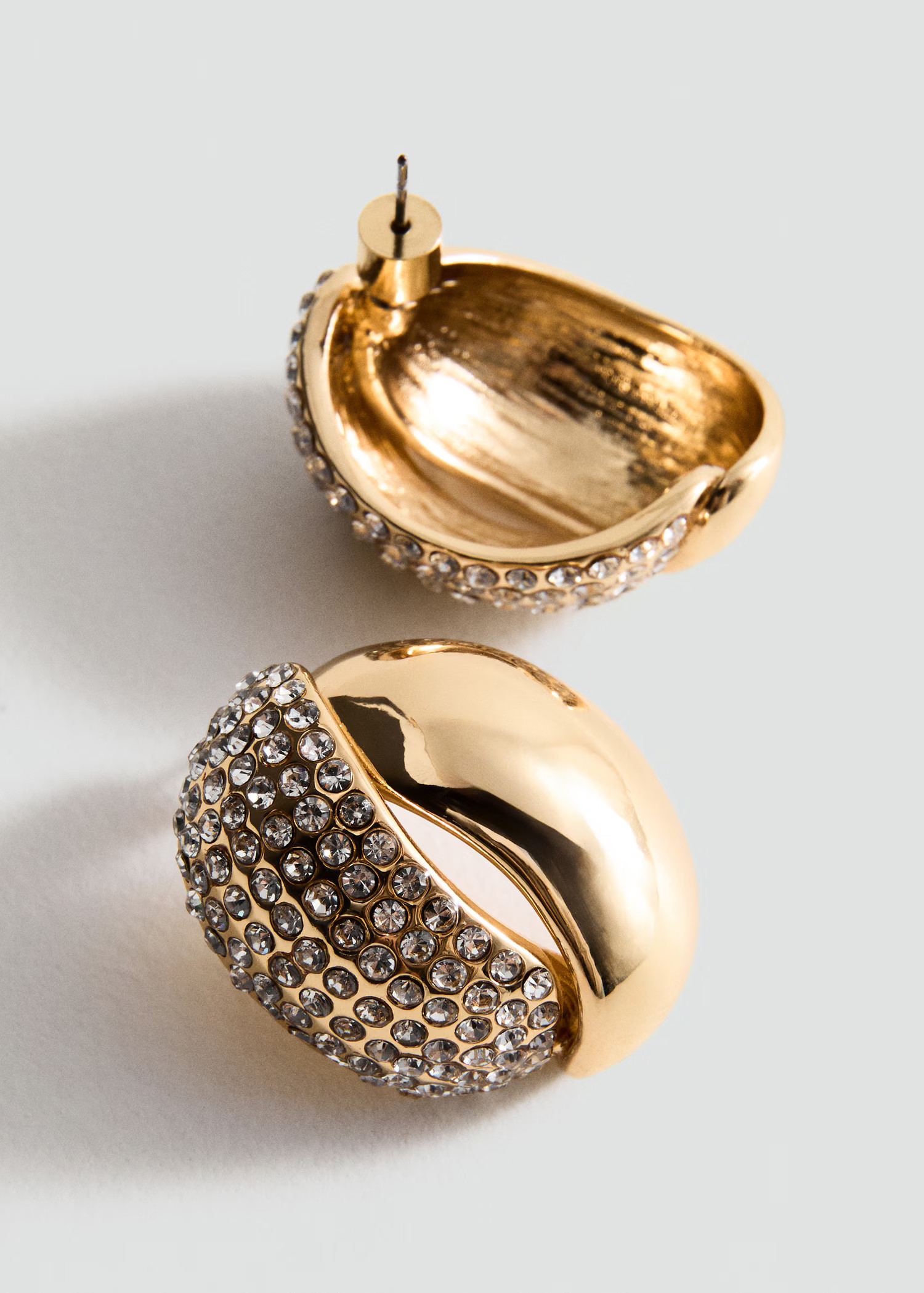 Oval earrings with combined crystals | MANGO (UK)