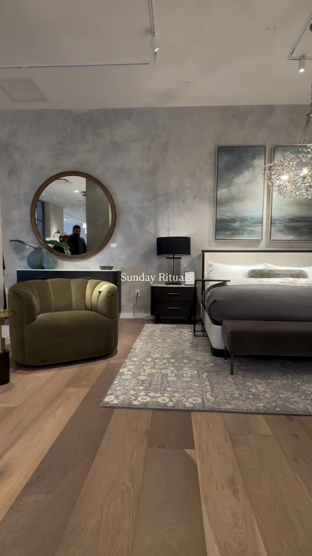 Four unhurried hours of furniture shopping @arhaus

A quiet, intentional kind of luxury. 