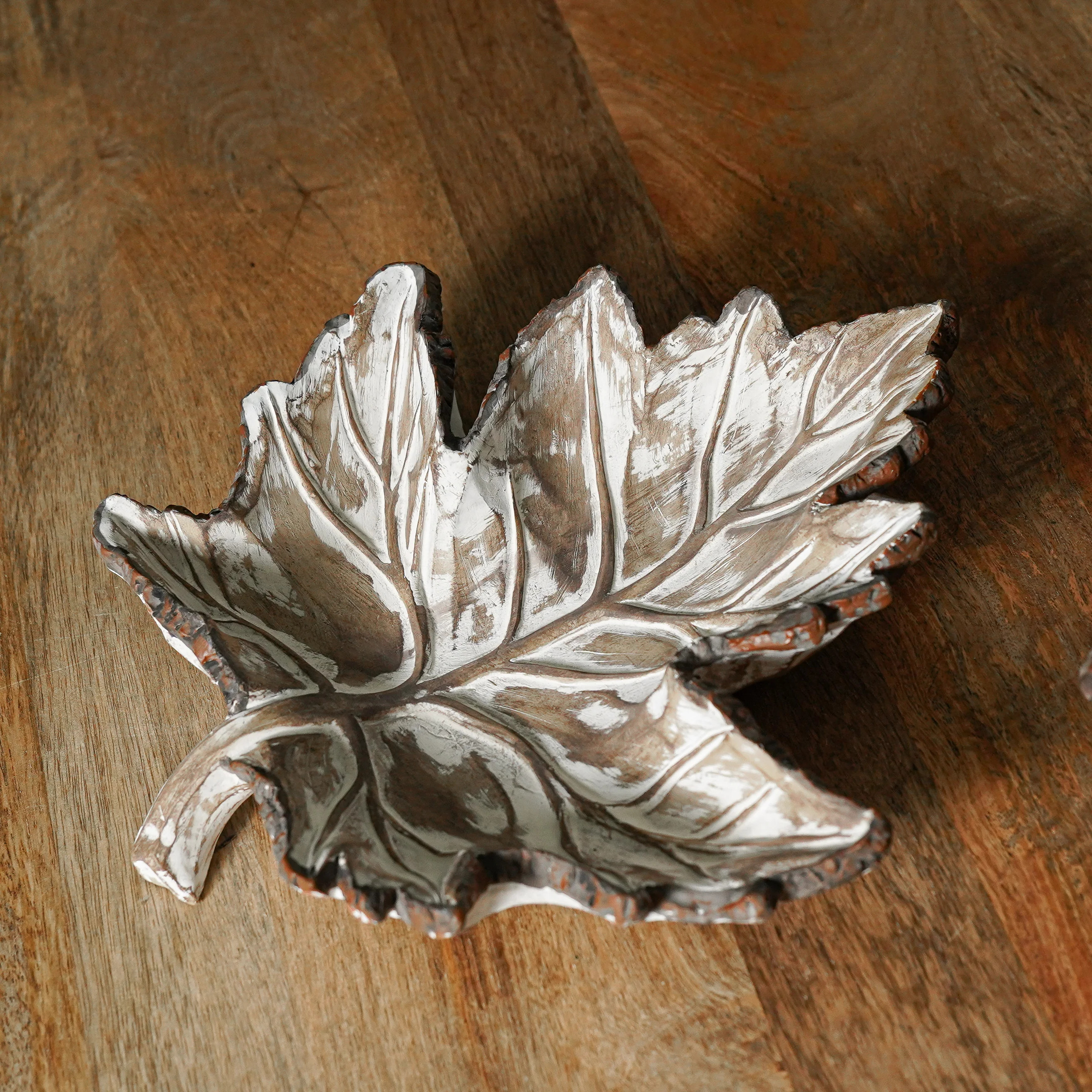 Whitewashed Leaf Tray | MJHome