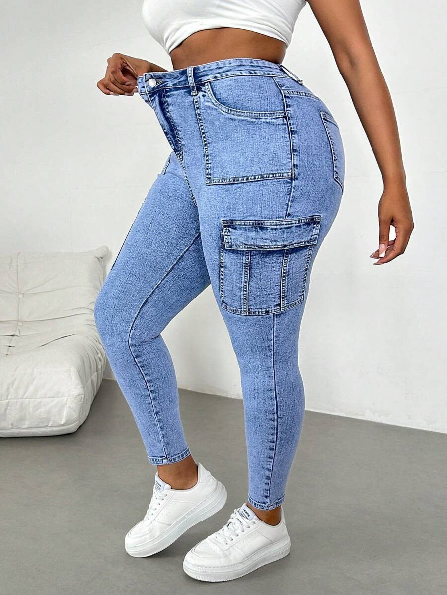 SHEIN Lady EZwear Plus Size Casual Skinny Stretch Light Wash Blue Flap Pocket Jeans | SHEIN