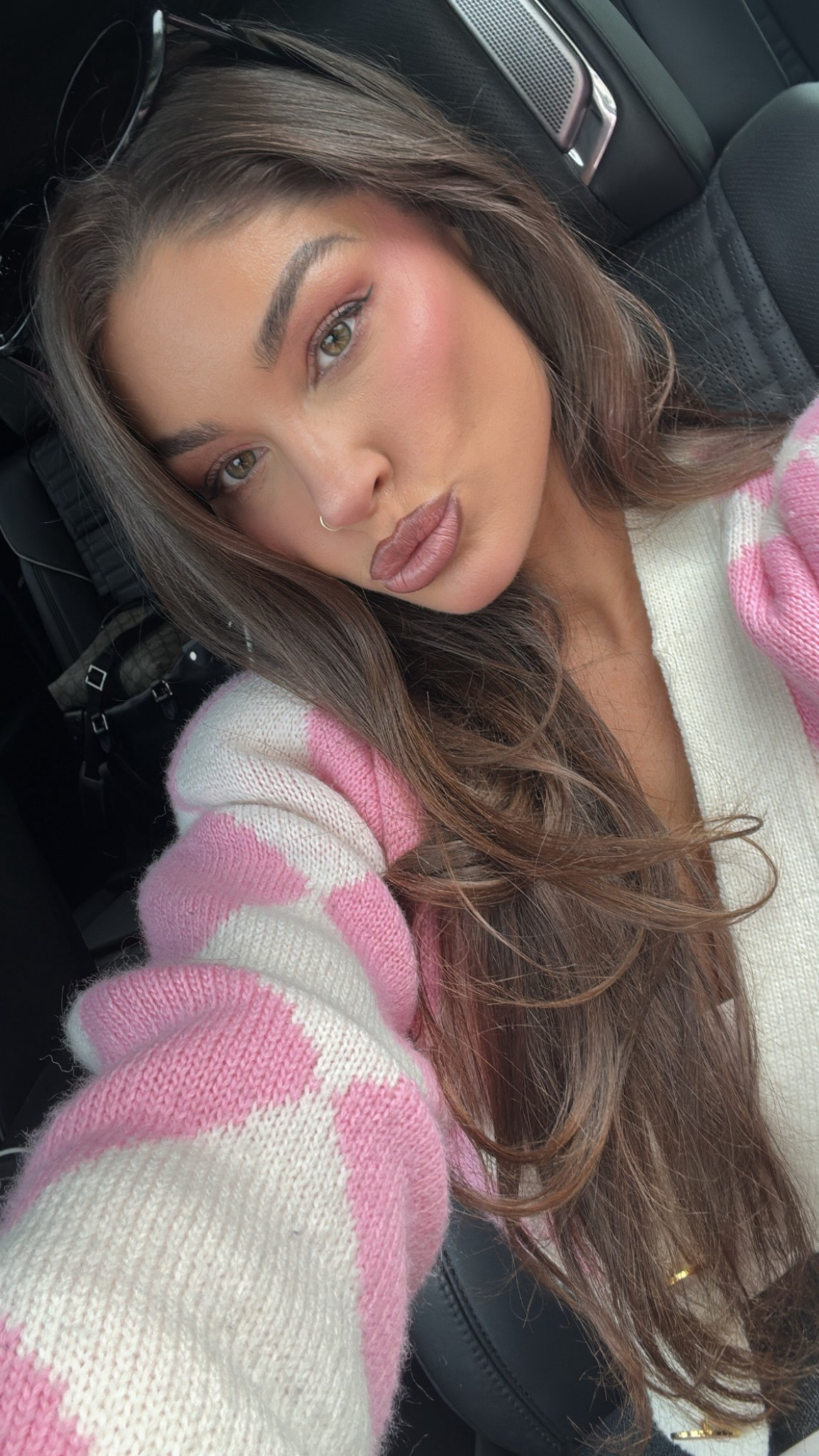 My Makeup look 
Lips 
Face 
Eyes 
Brows 