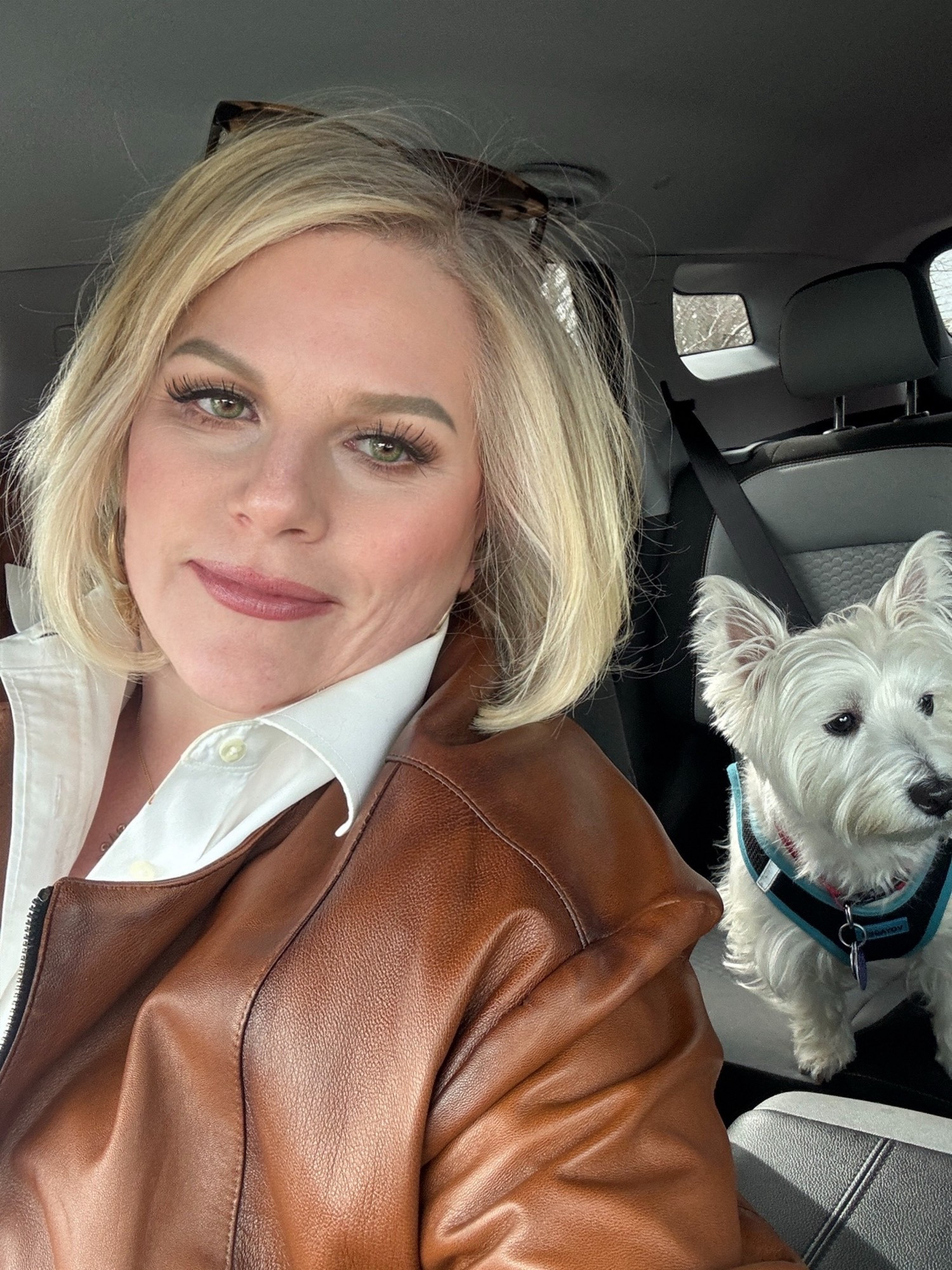 Hanging with my favorite nephew!
It's unseasonably cold here in Massachusetts! Cross your fingers for your northern friends that we get to wear spring outfits sometime before July 4th!
( PS... this shirt is on "loan" from my hubby's closet"

Spring, pets, jackets, sunglasses, white button down , dogs, dog, pets 

#LTKMens #LTKdayinmylife #LTKHome