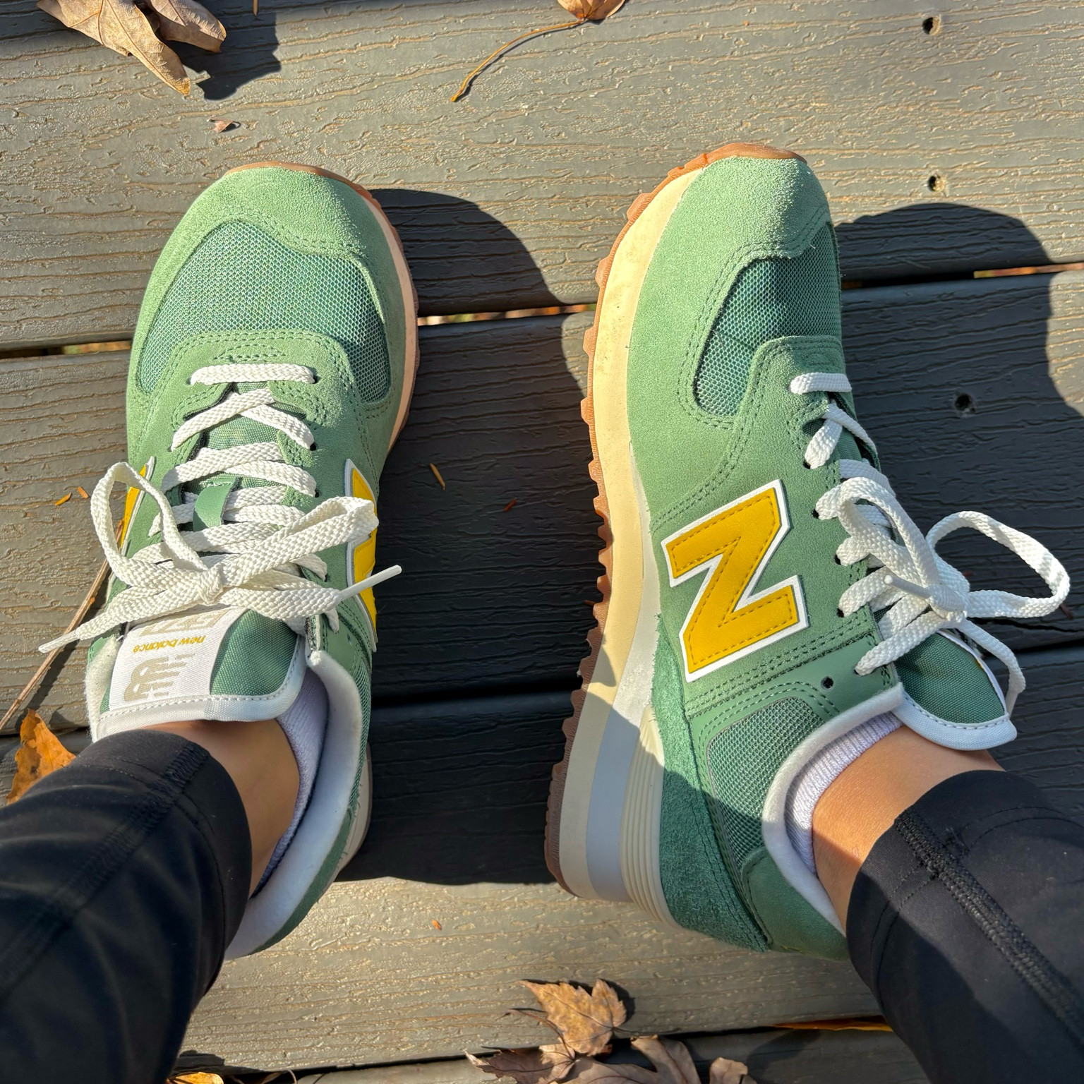New Balance 574 sneakers in the color mallard green🦆👟
Pictured in size 7

#LTKOver40 #LTKActive #LTKSaleAlert