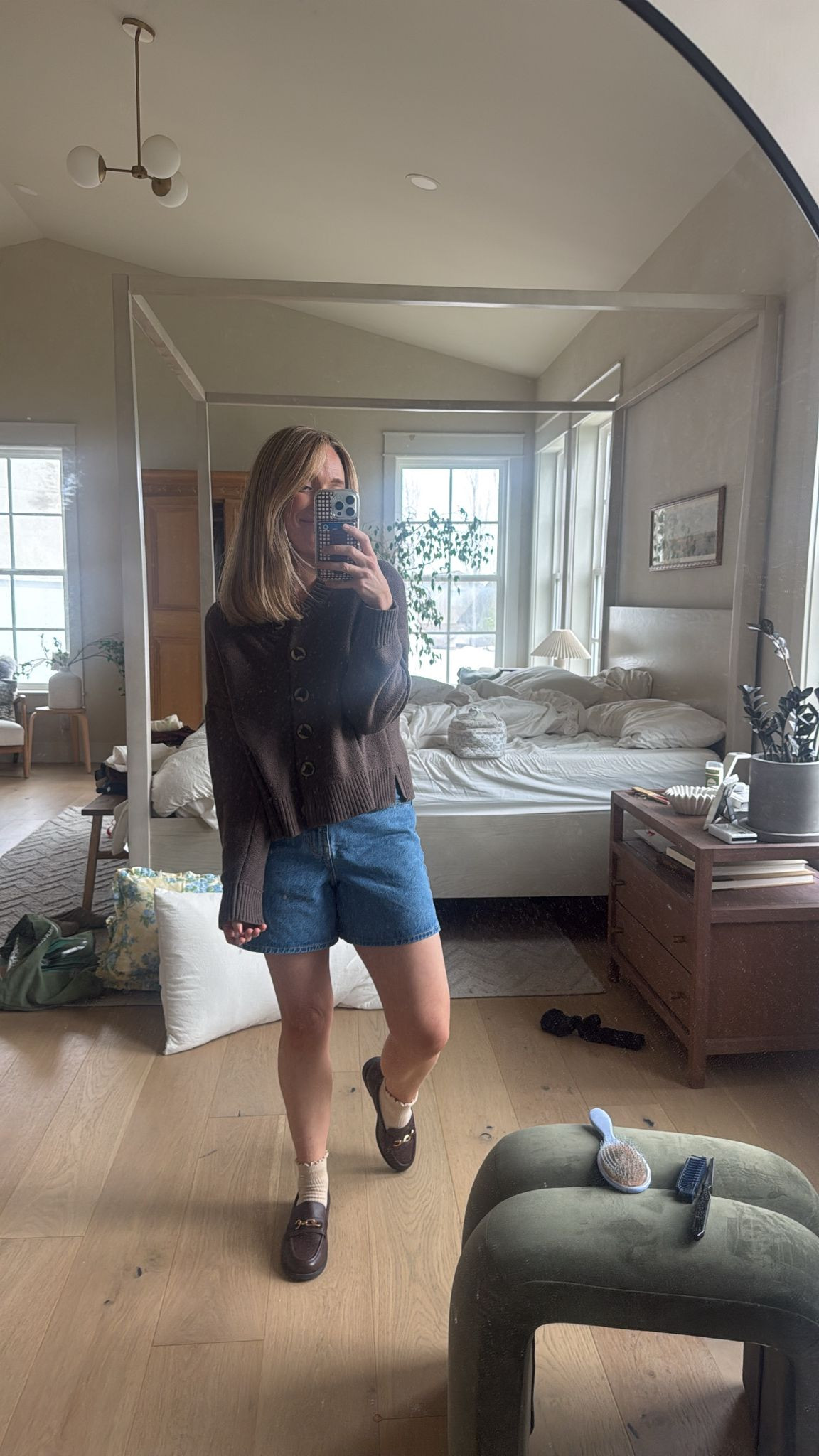 I love a sweater + shorts outfit!  

 #LTKgrwm #LTKootd #LTKmomlife