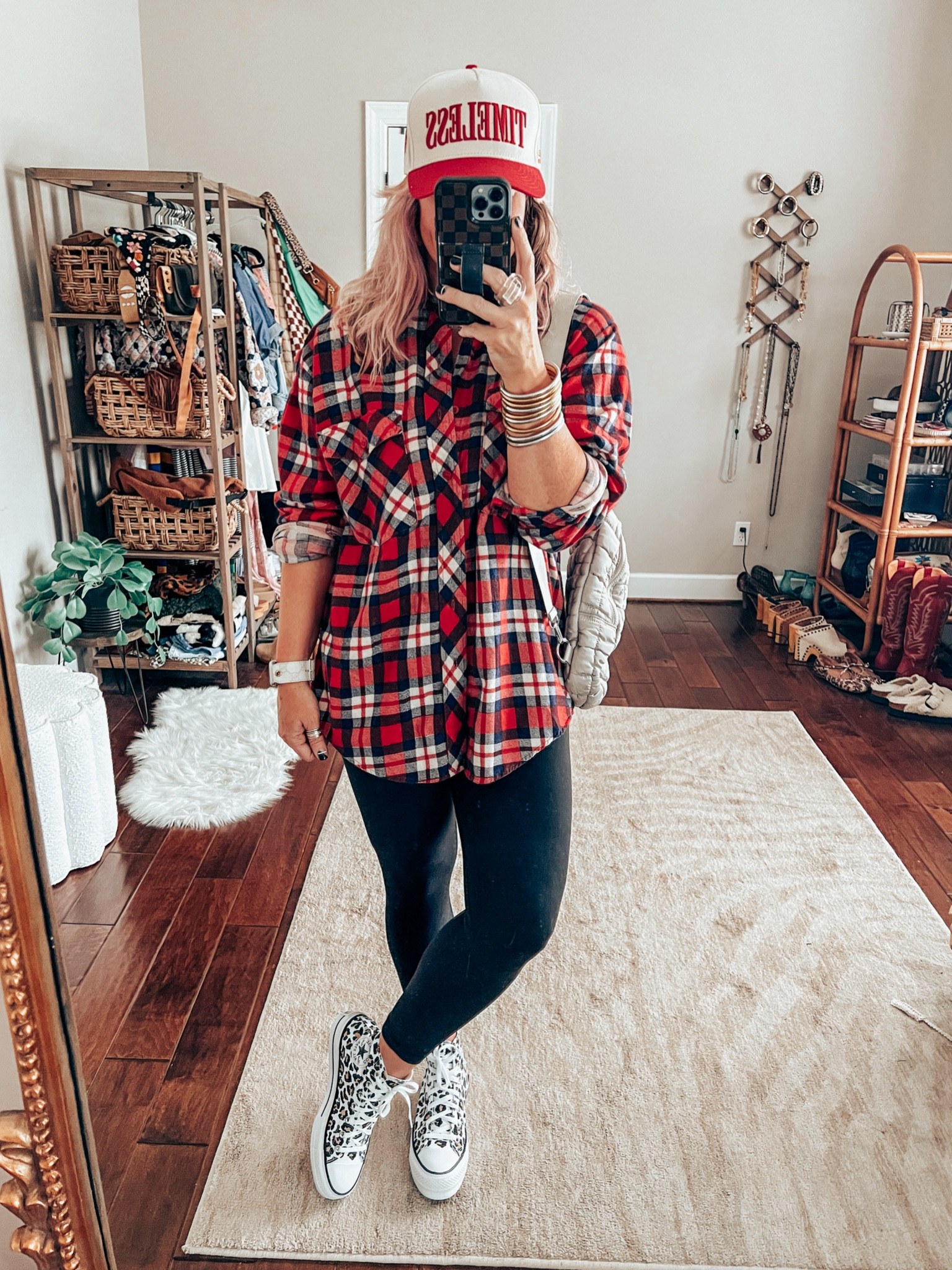 I found this mens flannel at the thrift store! It’s so cute and perfect for our school ballgames when it gets cooler! 
Loving plaid and leopard together so these converse are perfect! 🫶🏼
Flannel - thrifted mens XL
Leggings - M
Converse - Sized down 


#LTKOver40 #LTKStyleTip #LTKShoeCrush