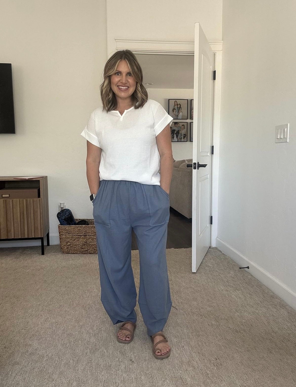 This is the comfiest but elevated outfit for fall! These pants! I did size up because I didn’t want the waist band to be making a dent and I’m glad I did. Love the texture on the shirt and for the price, I need more colors!

#comfyfalloutfits


#LTKFindsUnder100 #LTKBeauty