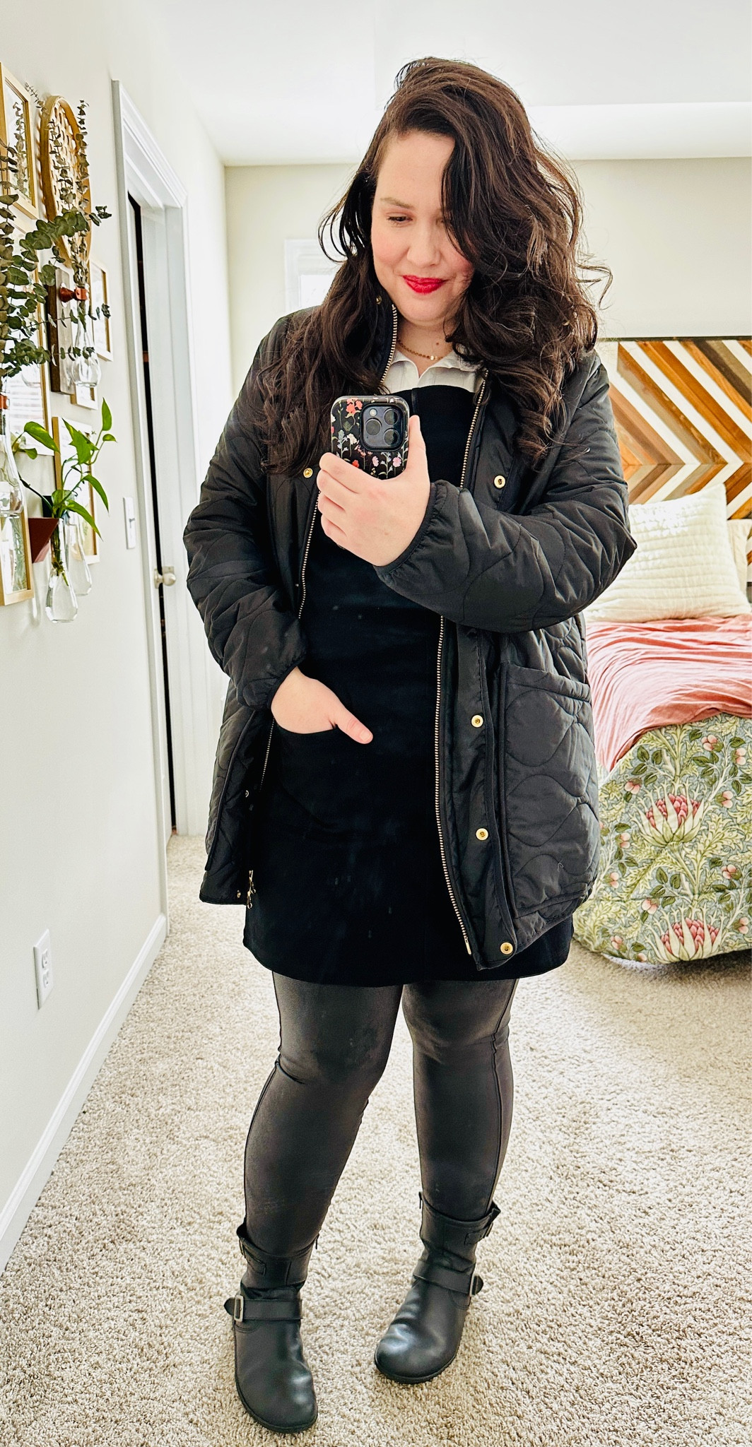 When in doubt, we can always fall back on black. I always have a black jacket of some kind but I especially love the gold hardware of with the contrasting leggings 🖤
#onequince #spanx #wooland #vivobarefoot 

#LTKMidsize #LTKWorkwear #LTKOver40