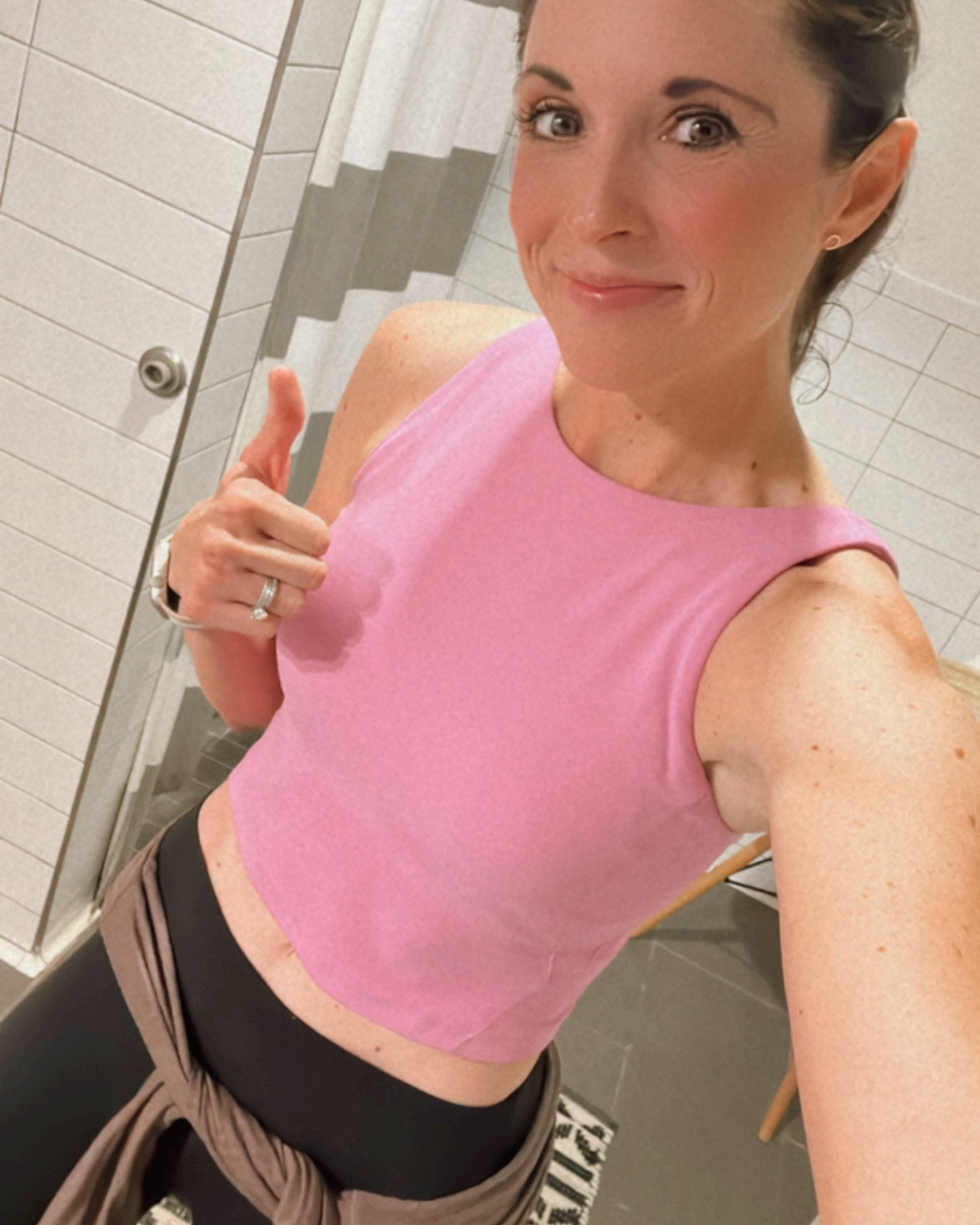 Amazon & Lululemon workout fitness attire perfect for running or barre! Crop top and leggings 🙌🏻 #amazon #fitness #barre

#LTKfitness #LTKsalealert