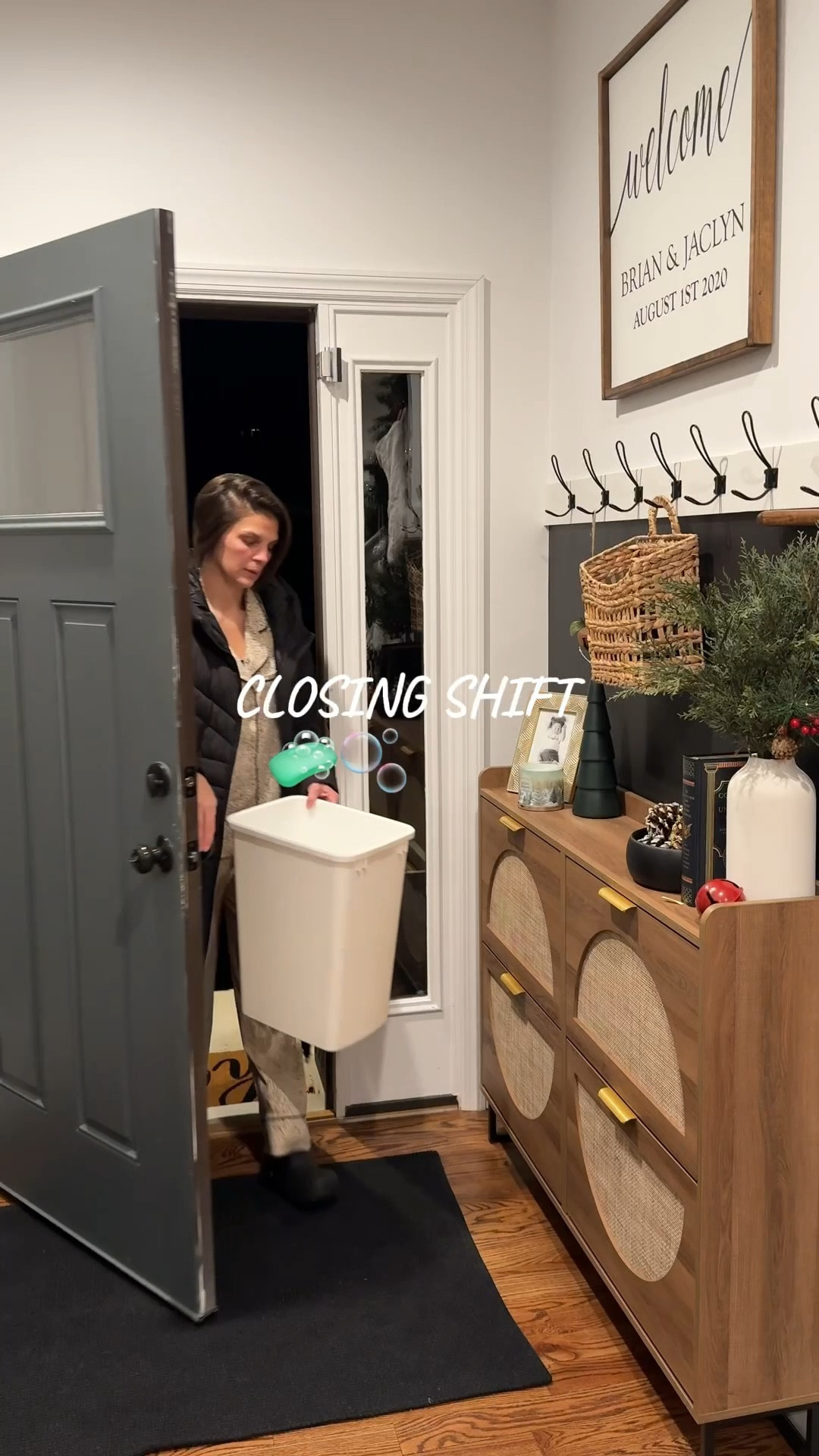 Closing down the house after dinner 

#LTKHome #LTKvlog #LTKmomlife