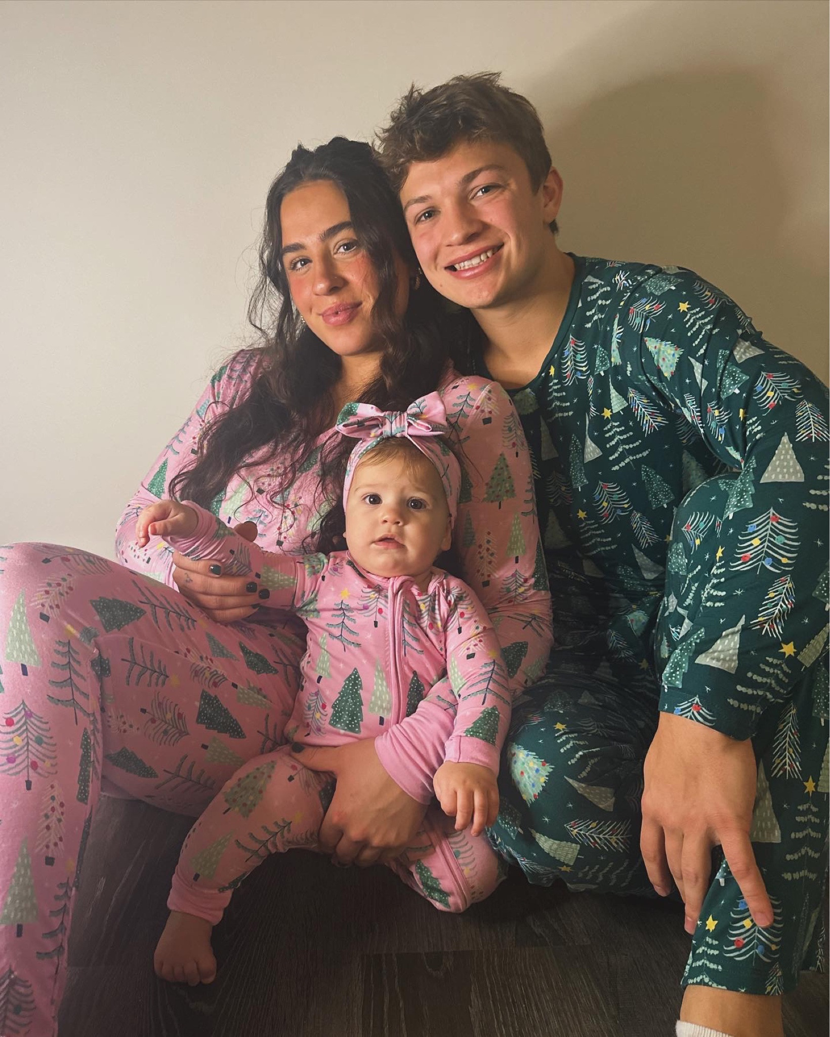 Christmas pjs💚❤️🤍

#LTKHoliday #LTKFamily #LTKBaby