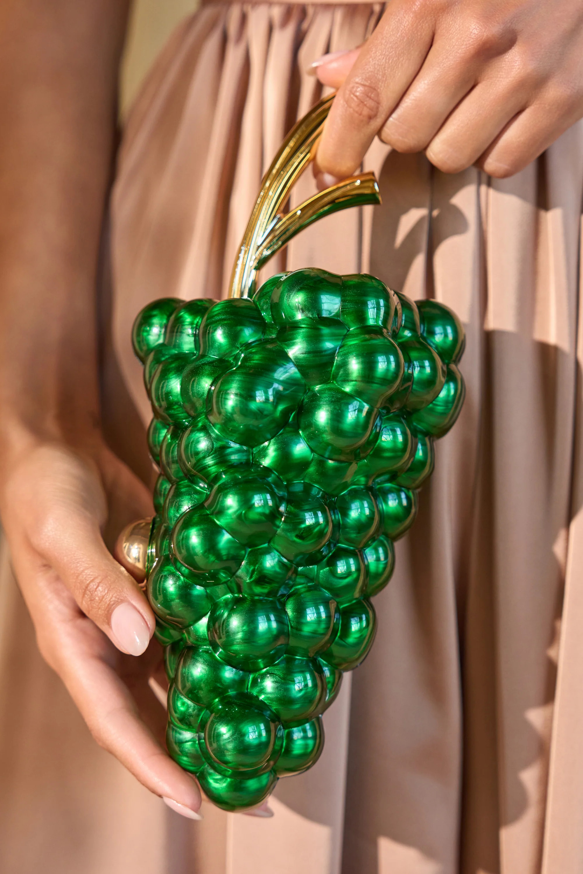 I FEEL GRAPE CLUTCH | AKIRA