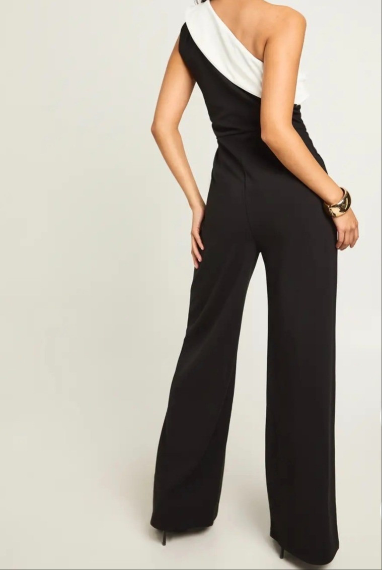 Black Petite jumpsuit for women.Petite fashion. Petite outfit. For more style tips and petite finds glambutfirstcoffee.com

#LTKPetite #LTKMidsize