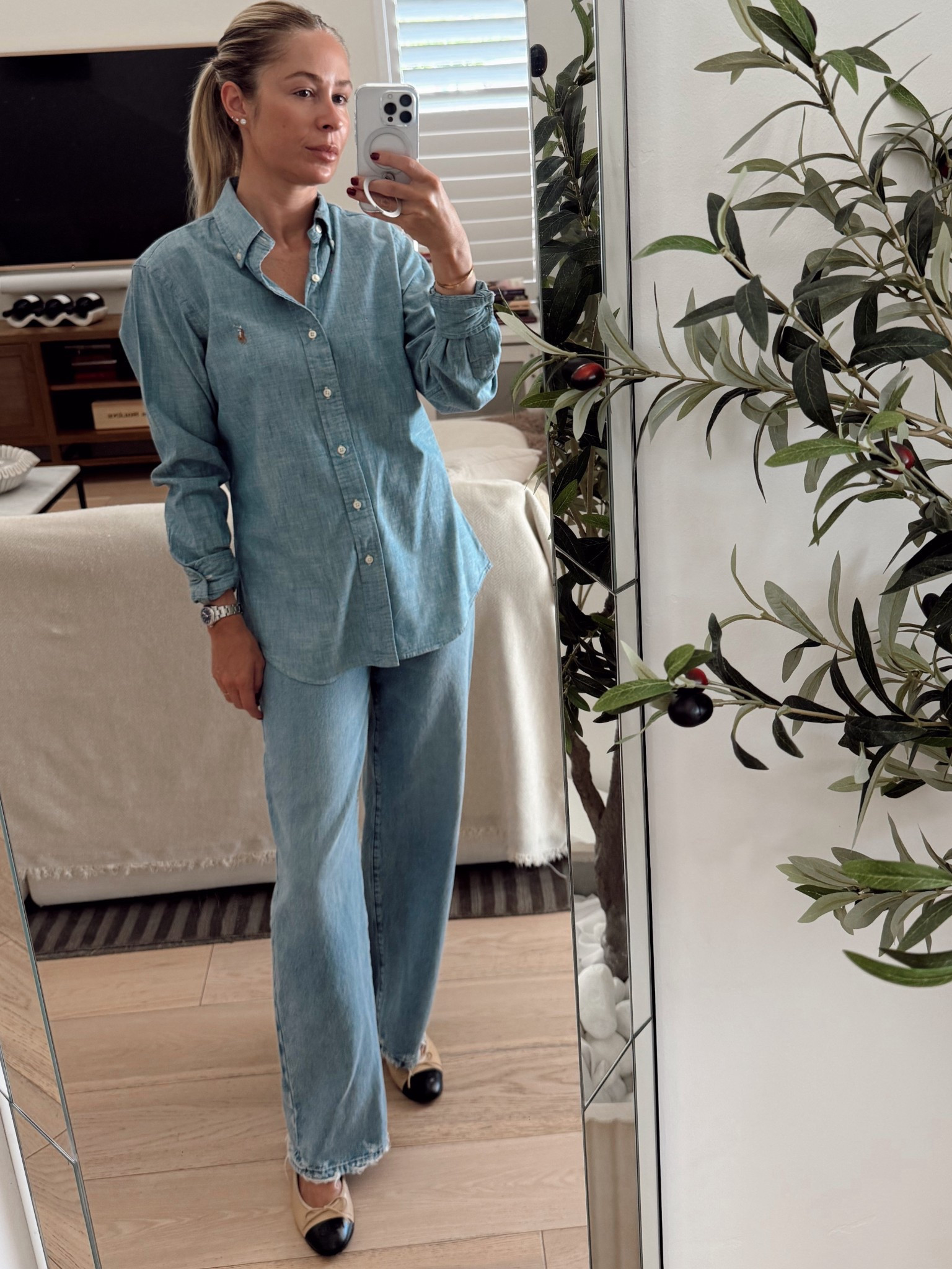 Denim spring look - casual 
