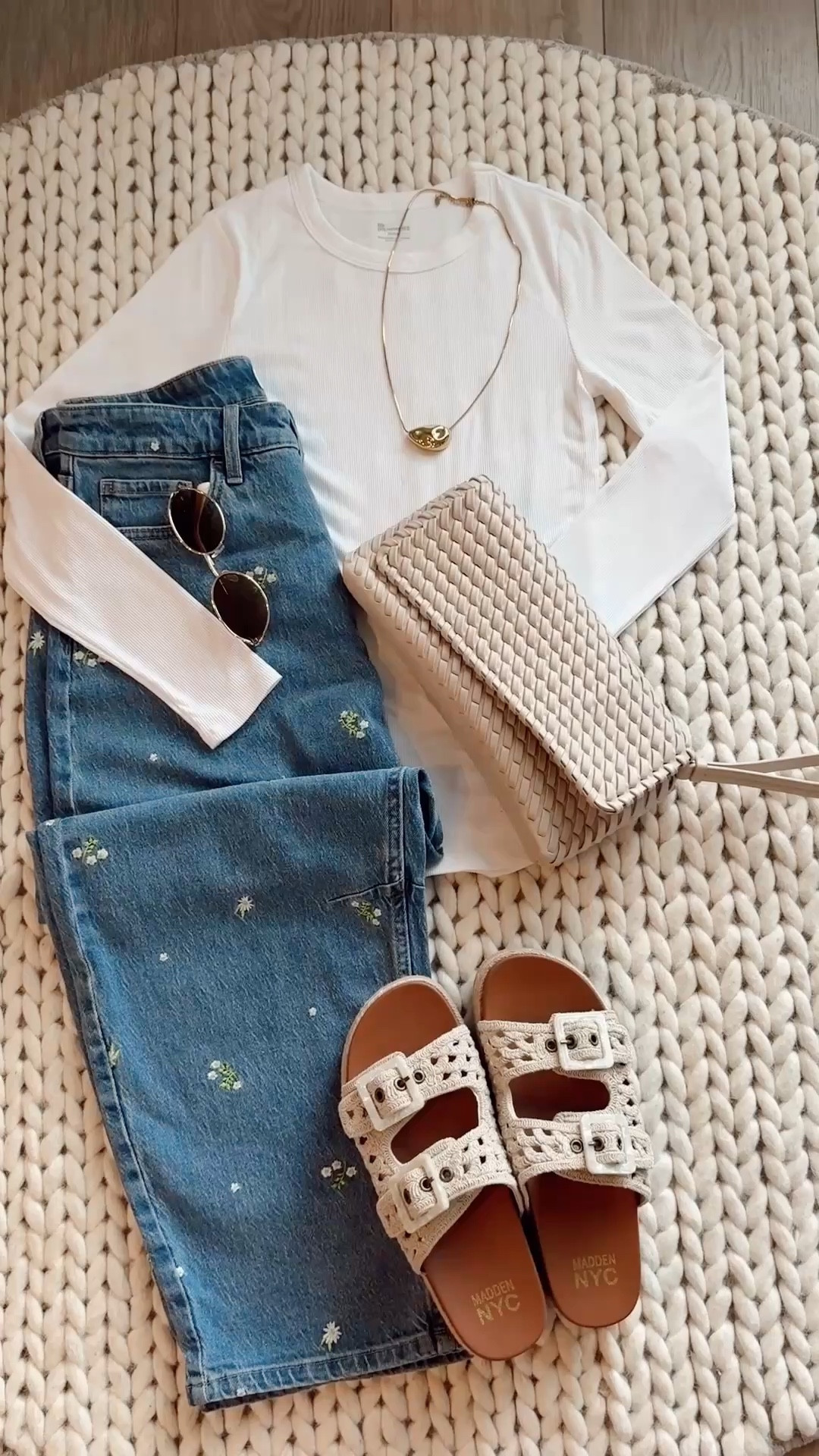 ✨SCROLL TO SHOP✨
Walmart Outfit Inspo!