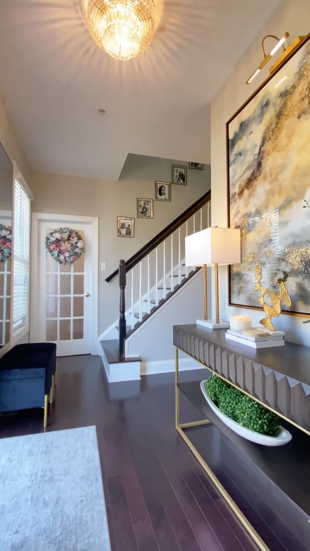 Spring entryway decorating ideas perfect for a narrow space 👌🏾

#LTKHome #LTKSaleAlert