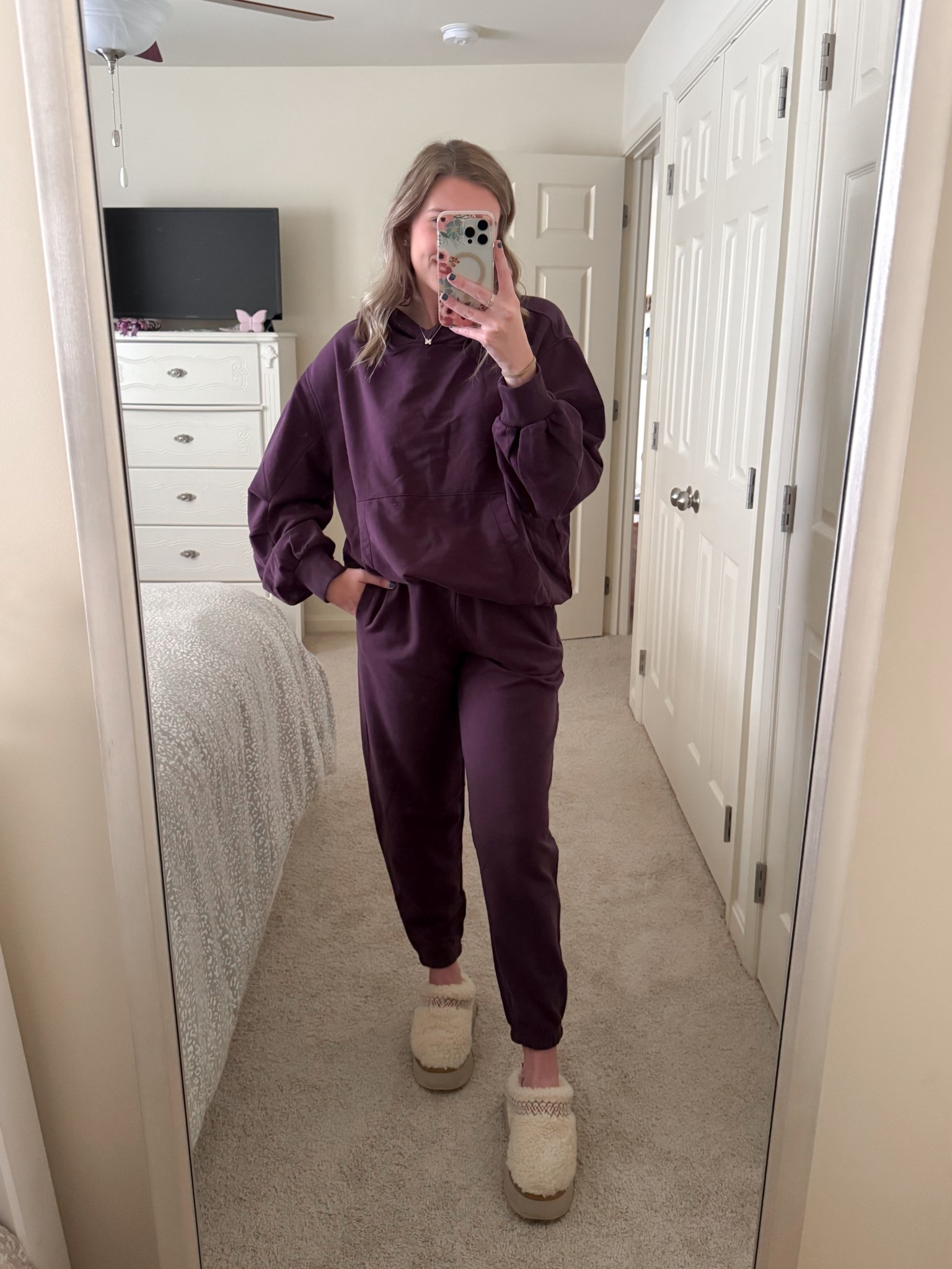 aerie new arrivals!

wearing a small in the sweatshirt and xsmall in joggers 

#LTKSeasonal #LTKSaleAlert #LTKFindsUnder100