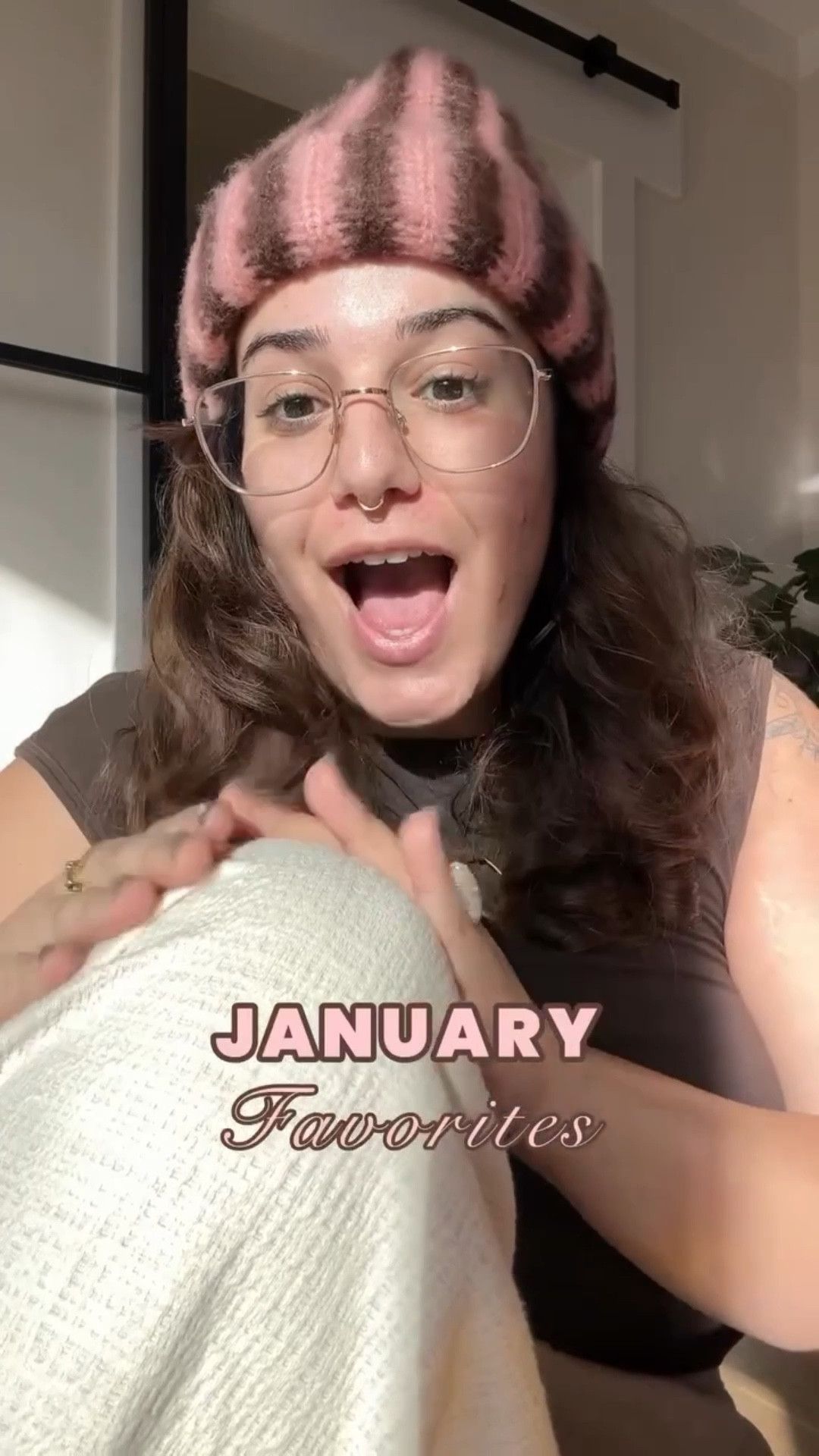 My rule is I can’t recommend products until I’ve tried them for at least one month! 🤞🏼

#januaryfavorites #skincarereview #makeupreview #recommendations #favoriteproduct