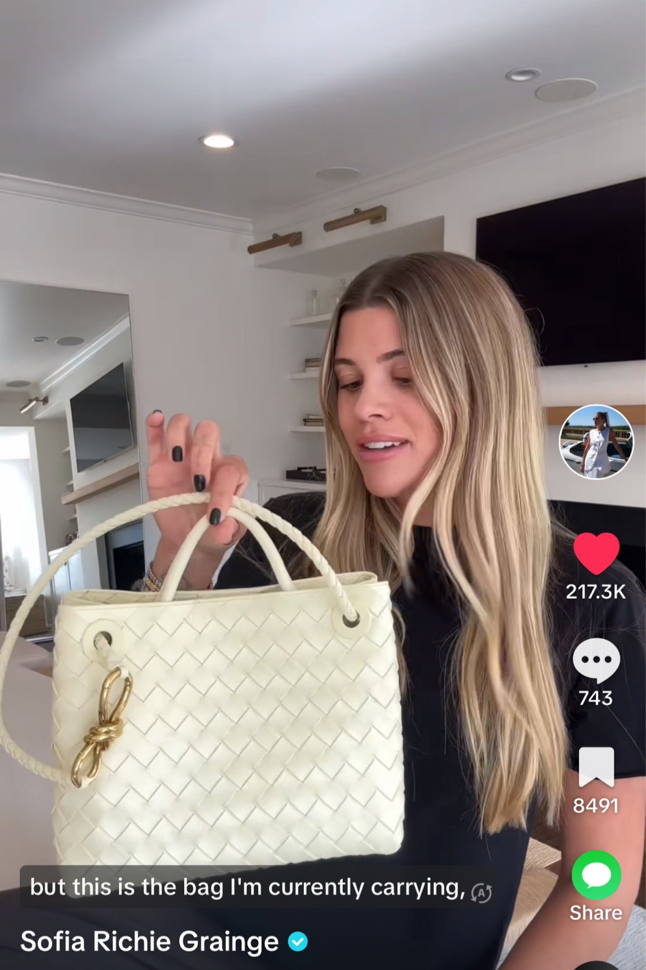 I saw Sophia Richie Grainge’s what’s in my bag TikTok and ran to find a similar one…. Obsessed!! 

#LTKfindsunder50 #LTKstyletip #LTKitbag