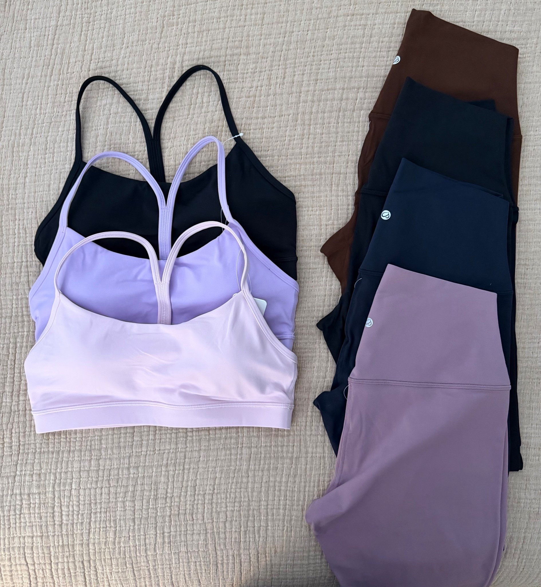 Super soft sportswear for a great price on Amazon. One of the many gifts I received today and absolutely love them! 🎄❤️




#Amazon #sportswear #fitness #fitnessgoals #workout #sportsbra #leggings #gym #yoga #pilates #buttersoft #gift #Christmas #giftguide #allthingsartrice 

#LTKFindsUnder100 #LTKFindsUnder50 
#liketkit #LTKfitnessgoals

#LTKActive #LTKootd #LTKgrwm